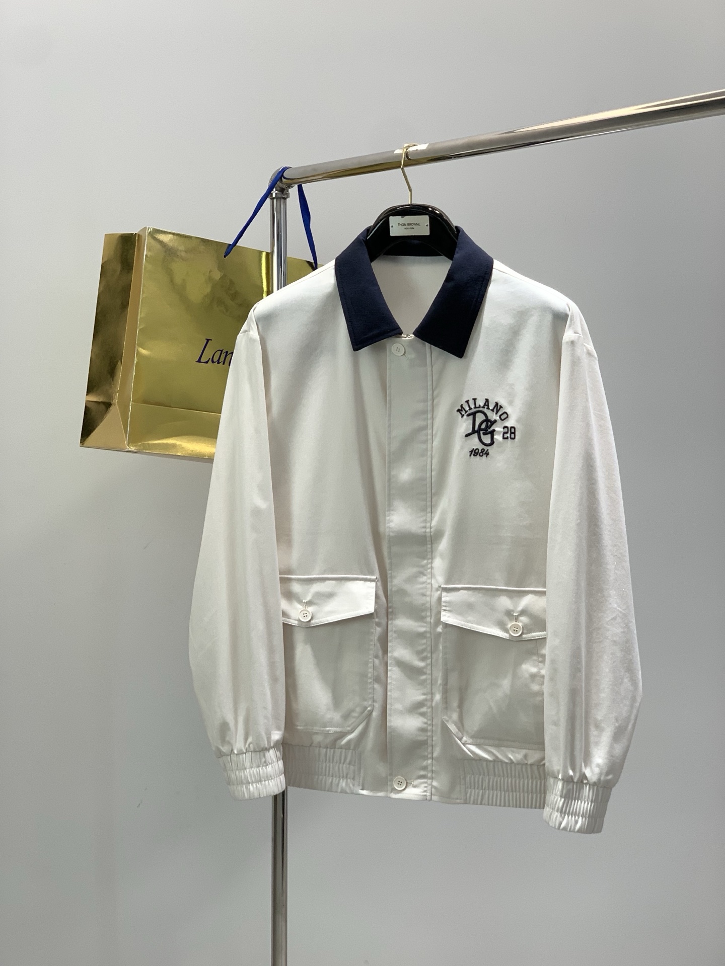 ，杜嘉班纳，2026春季最新品，专柜同步有售，原单狠货，时尚休闲夹克翻领外套，进口原版面料，顶级刺绣🪡工