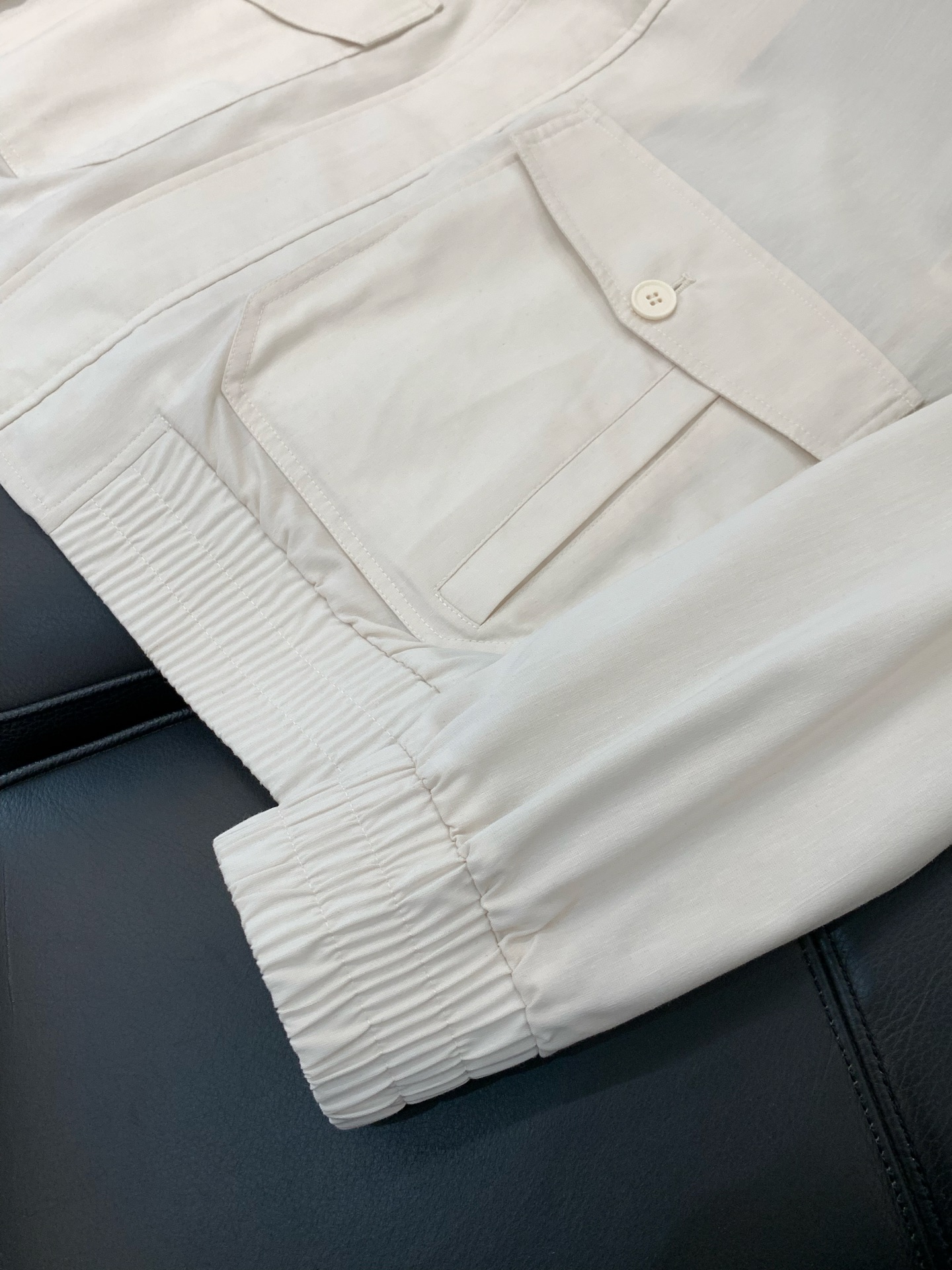 ，杜嘉班纳，2026春季最新品，专柜同步有售，原单狠货，时尚休闲夹克翻领外套，进口原版面料，顶级刺绣🪡工