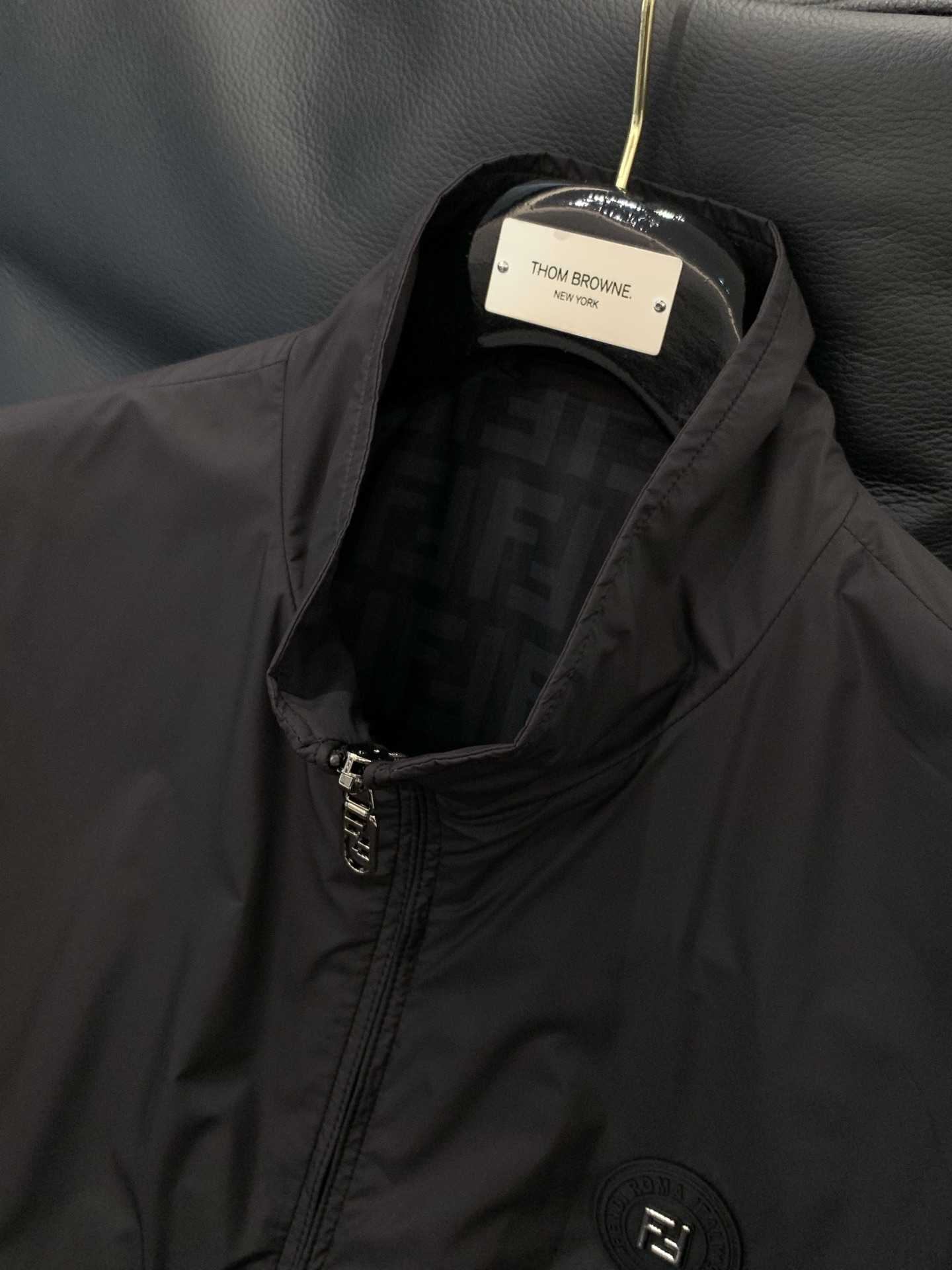 ，FENDI 芬迪，2026春季最新品，专柜同步有售，原单狠货，时尚休闲立领夹克外套，进口原版面料，顶级