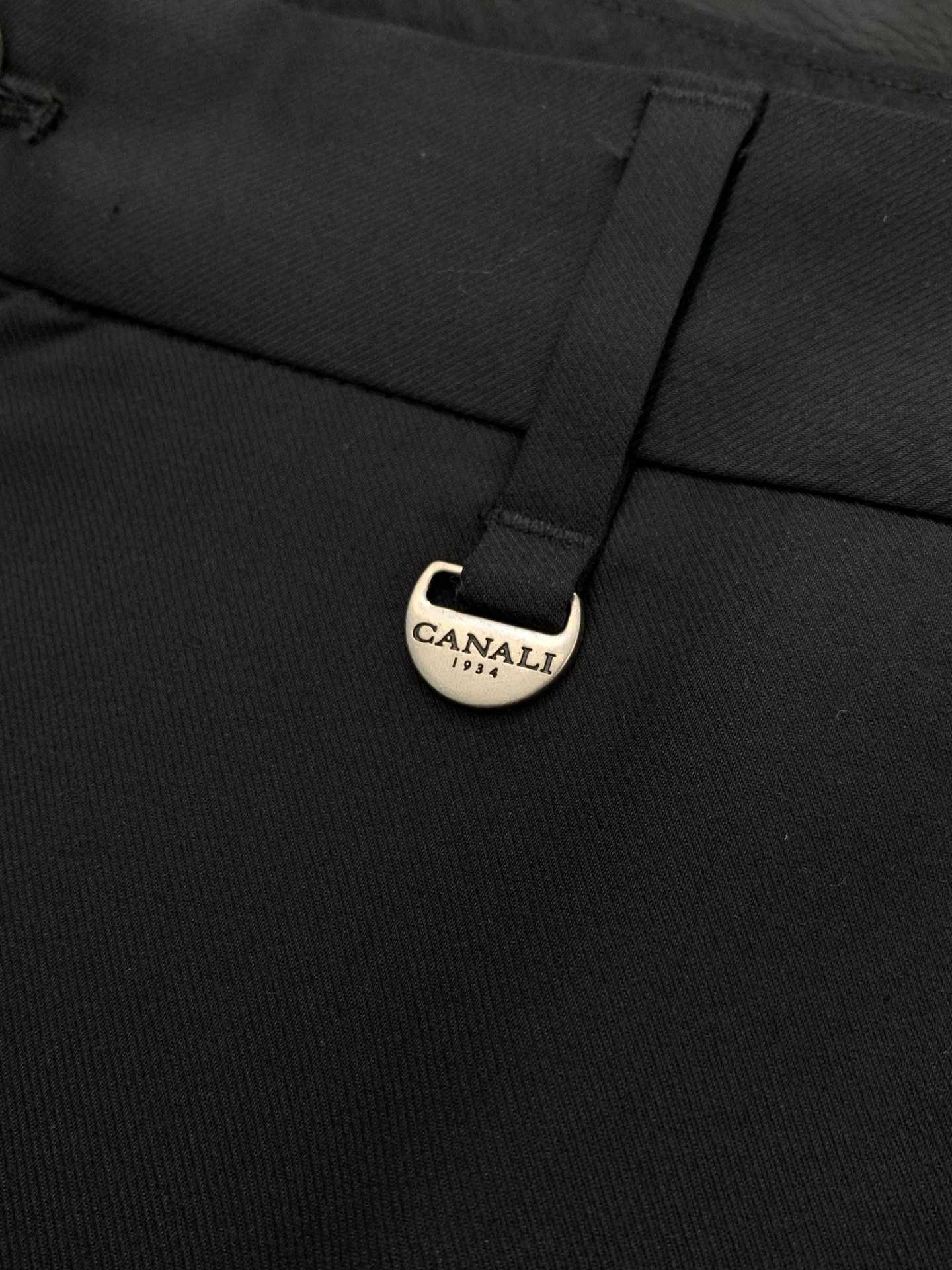 ，CANALI，2026春季最新品，专柜同步有售，原单狠货，时尚休闲西裤，进口原版面料，上身舒适透气，顶