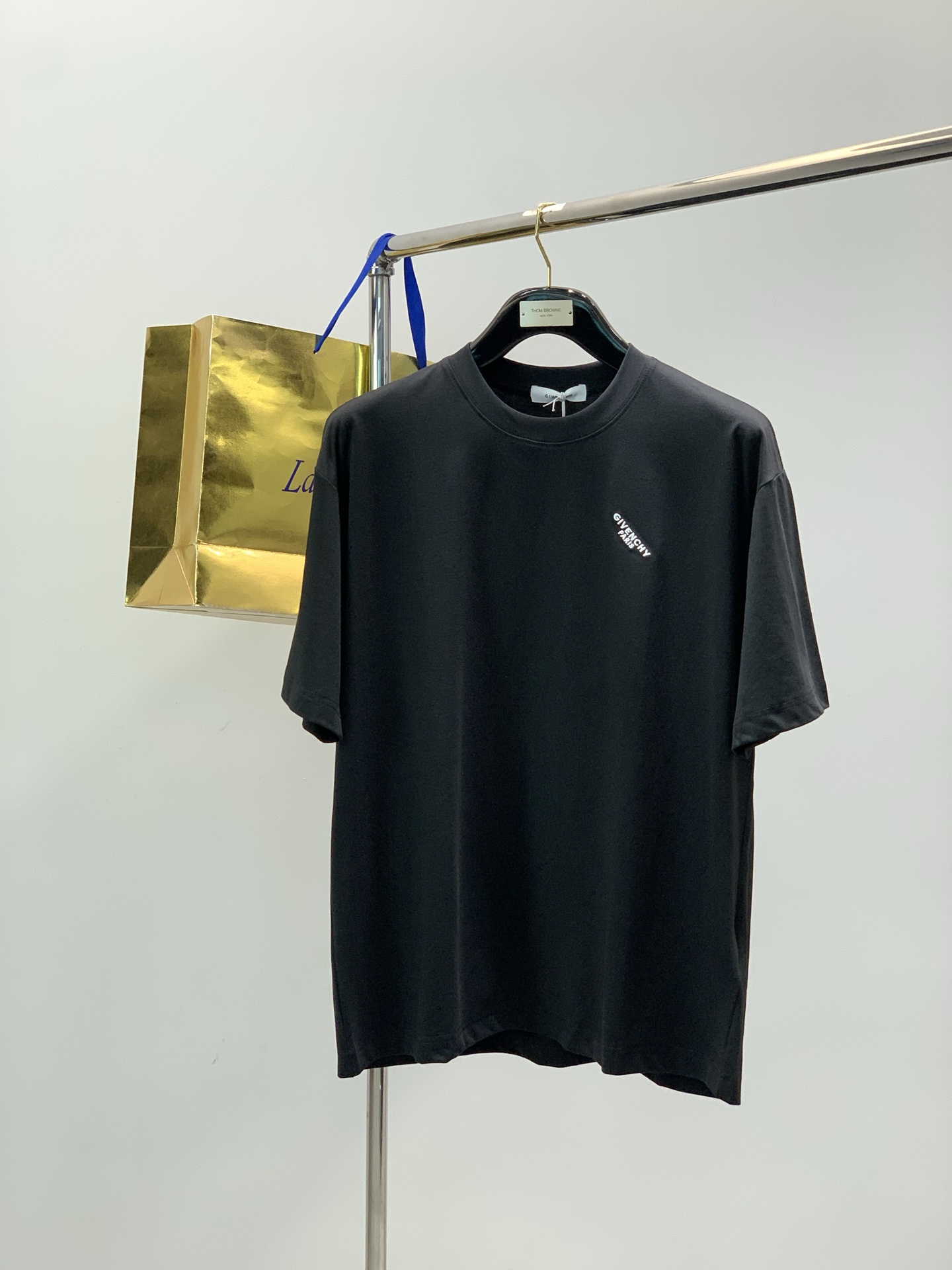 ，Givenchy 纪梵希，2026春夏最新品，专柜同步有售，原单狠货，时尚休闲圆领短袖T恤，进口原版面