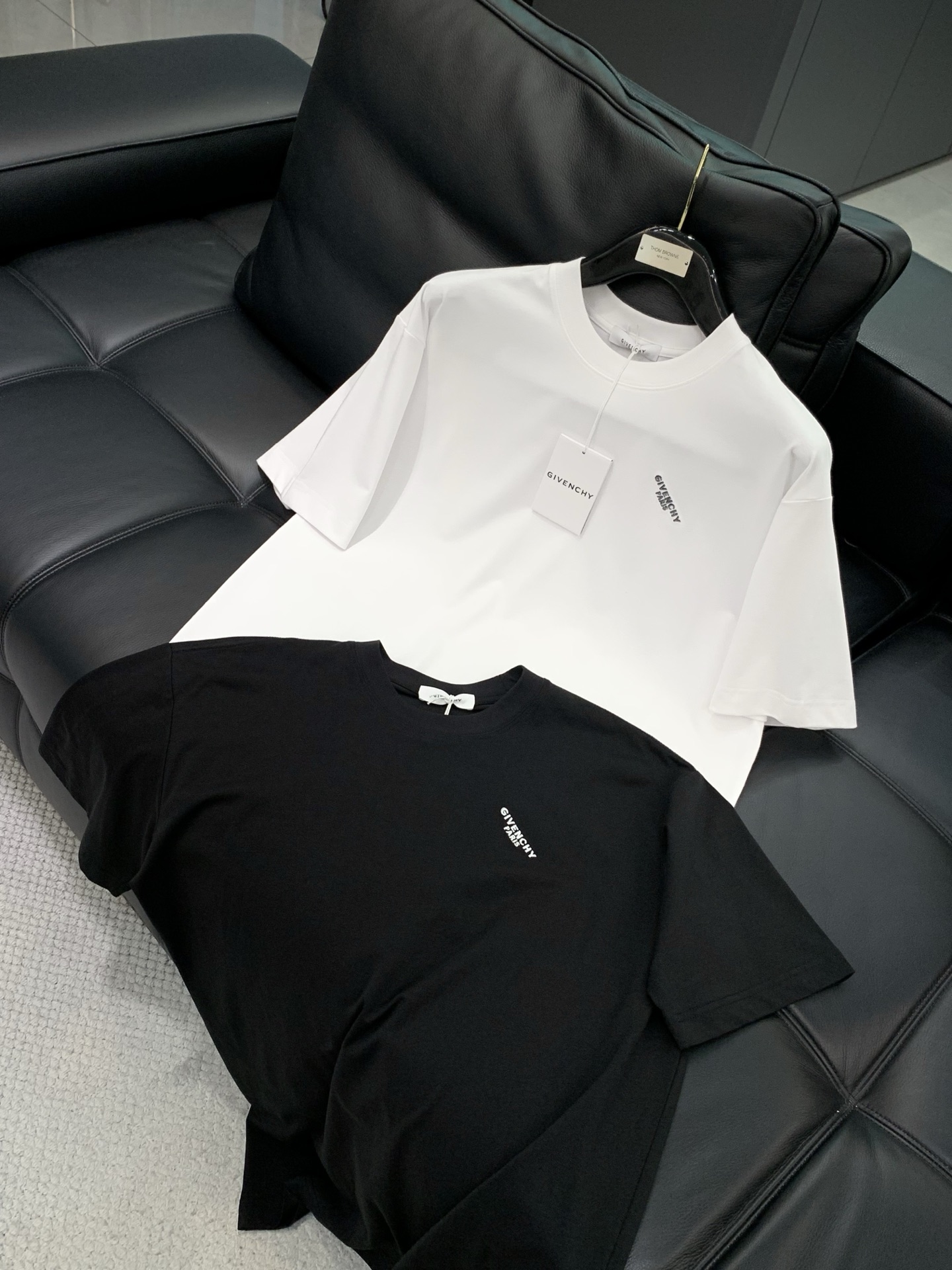 ，Givenchy 纪梵希，2026春夏最新品，专柜同步有售，原单狠货，时尚休闲圆领短袖T恤，进口原版面