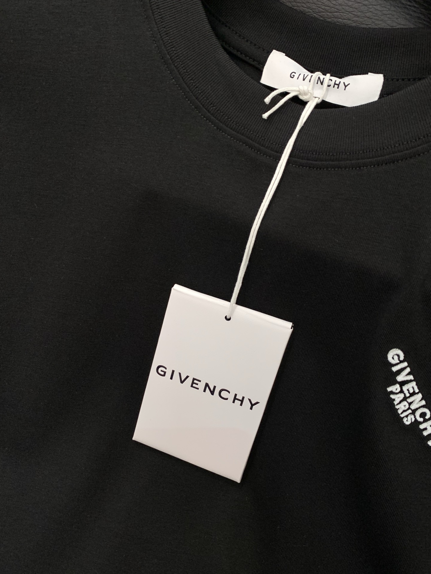 ，Givenchy 纪梵希，2026春夏最新品，专柜同步有售，原单狠货，时尚休闲圆领短袖T恤，进口原版面