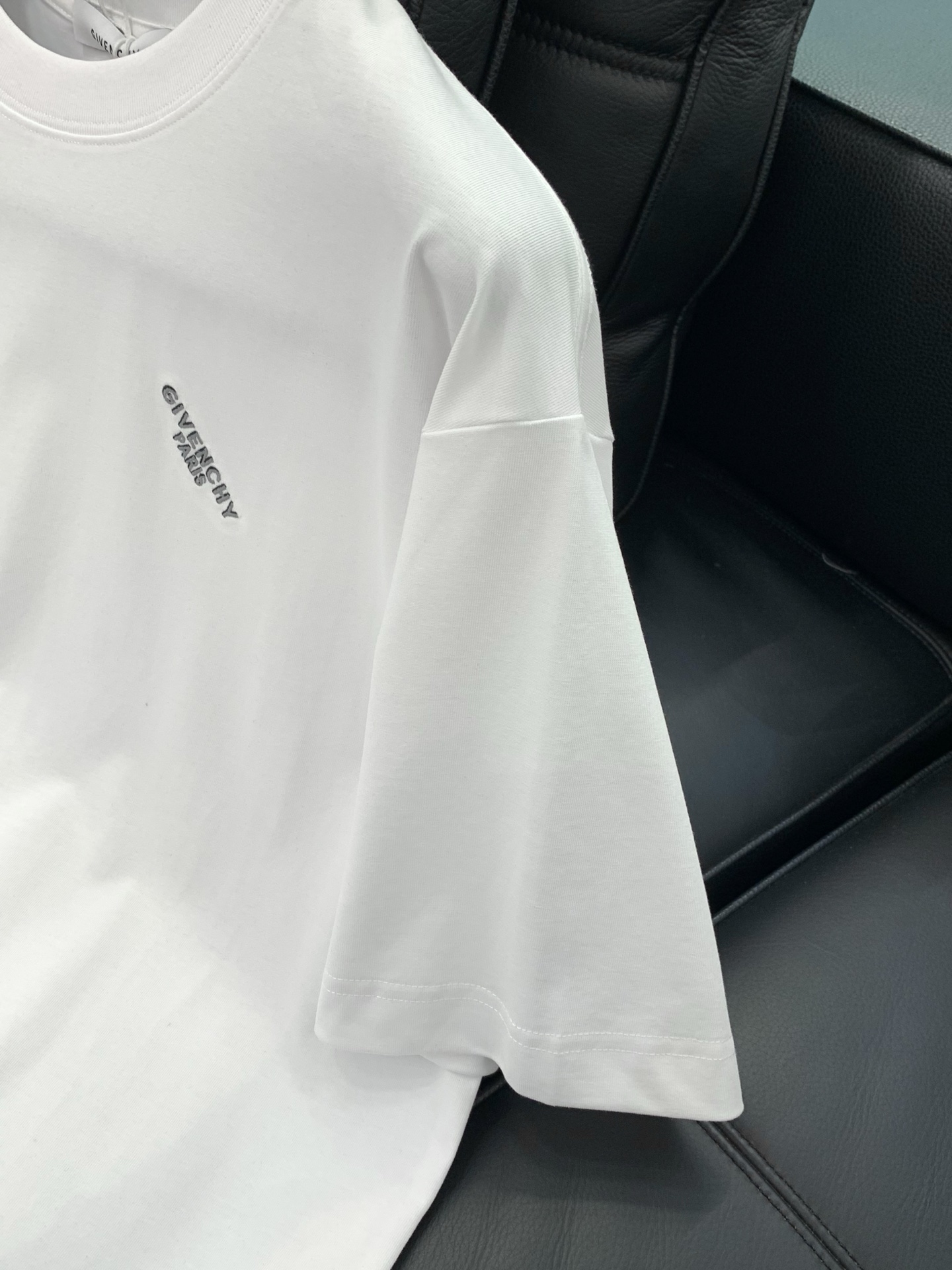 ，Givenchy 纪梵希，2026春夏最新品，专柜同步有售，原单狠货，时尚休闲圆领短袖T恤，进口原版面