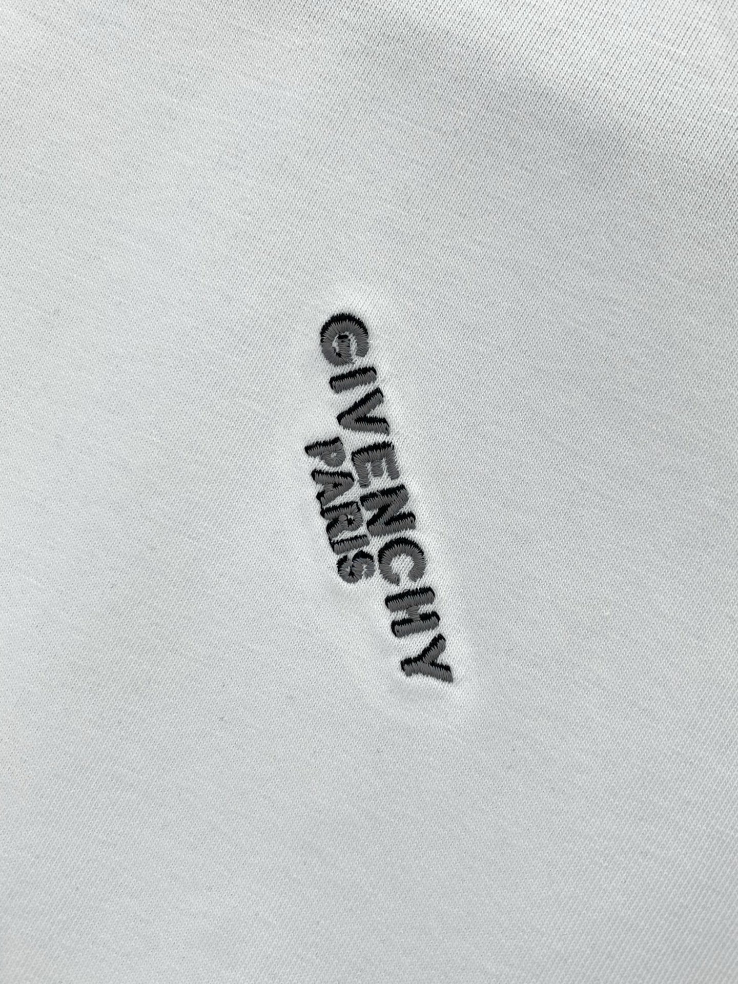 ，Givenchy 纪梵希，2026春夏最新品，专柜同步有售，原单狠货，时尚休闲圆领短袖T恤，进口原版面