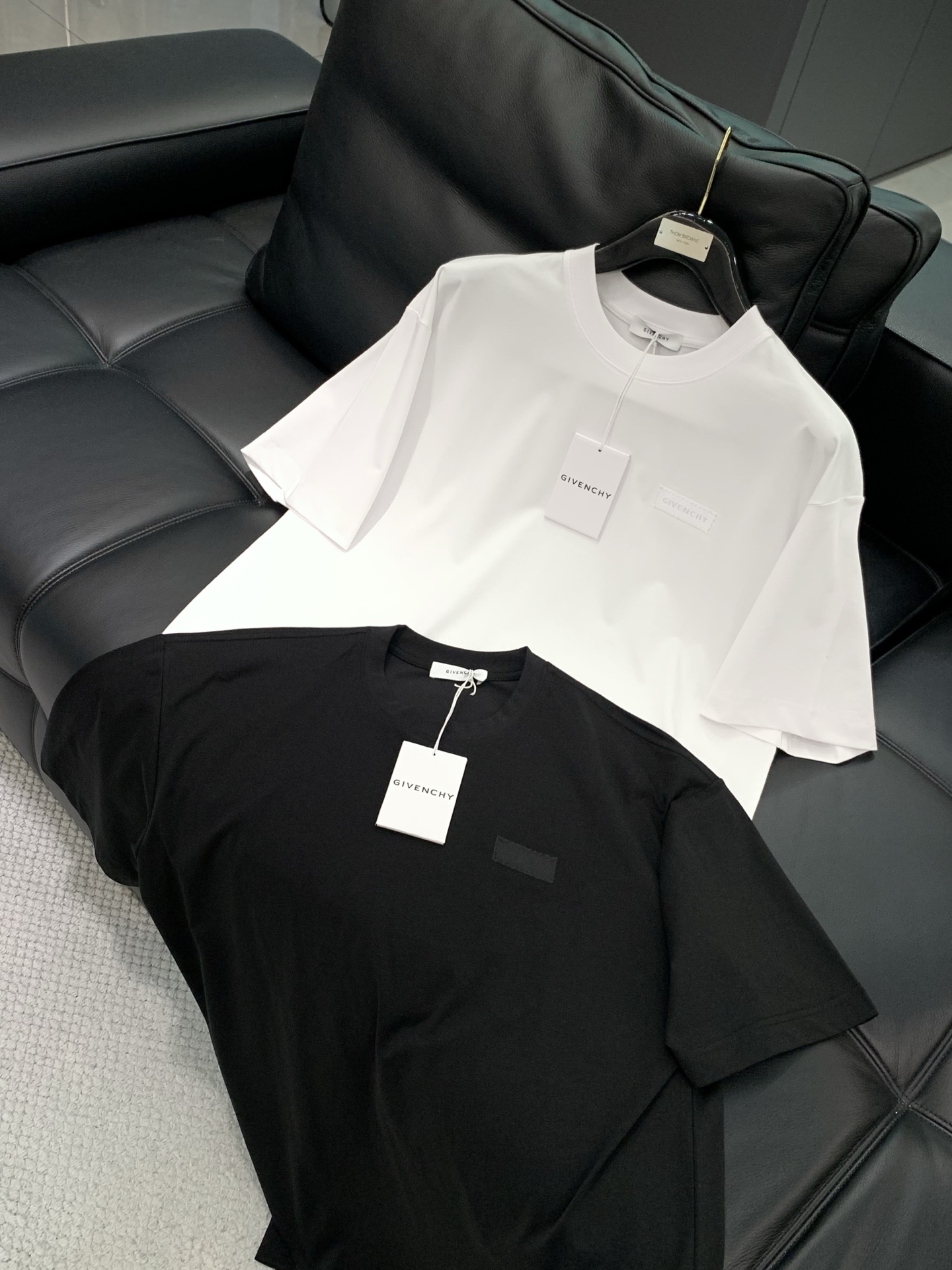 ，Givenchy 纪梵希，2026春夏最新品，专柜同步有售，原单狠货，时尚休闲圆领短袖T恤，进口原版面