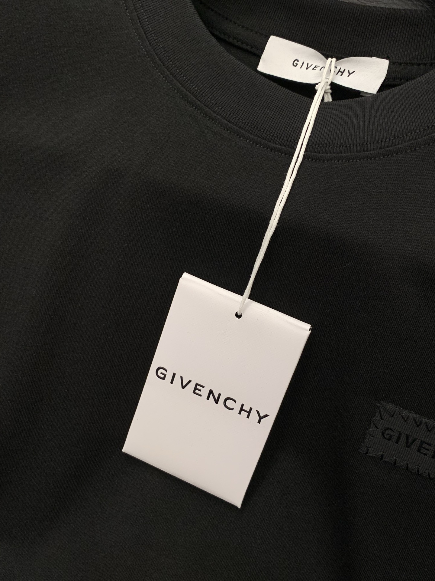 ，Givenchy 纪梵希，2026春夏最新品，专柜同步有售，原单狠货，时尚休闲圆领短袖T恤，进口原版面
