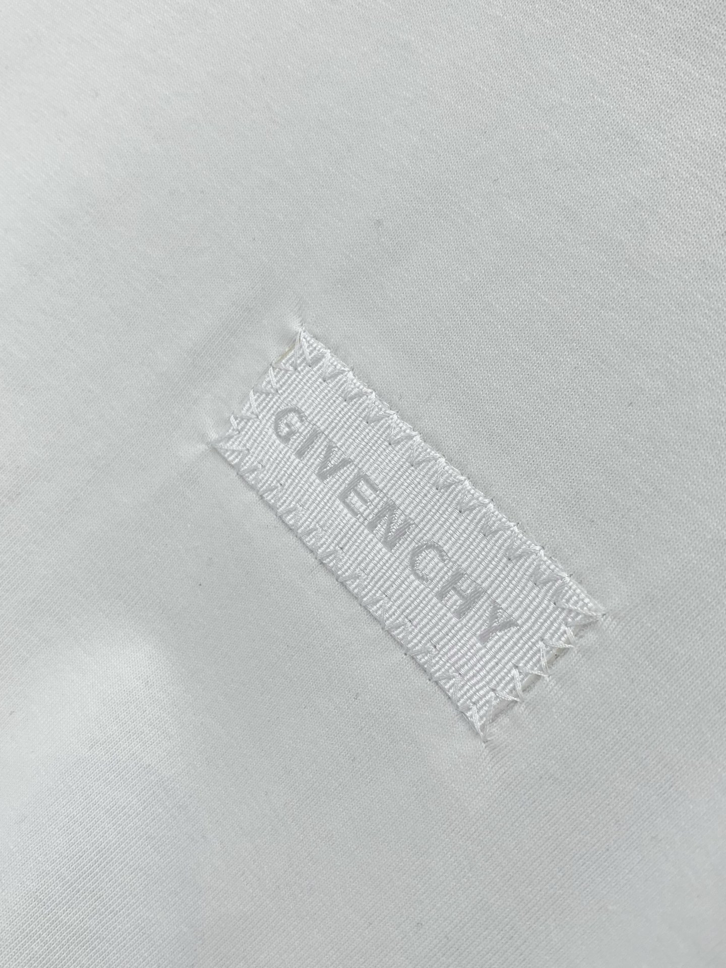 ，Givenchy 纪梵希，2026春夏最新品，专柜同步有售，原单狠货，时尚休闲圆领短袖T恤，进口原版面