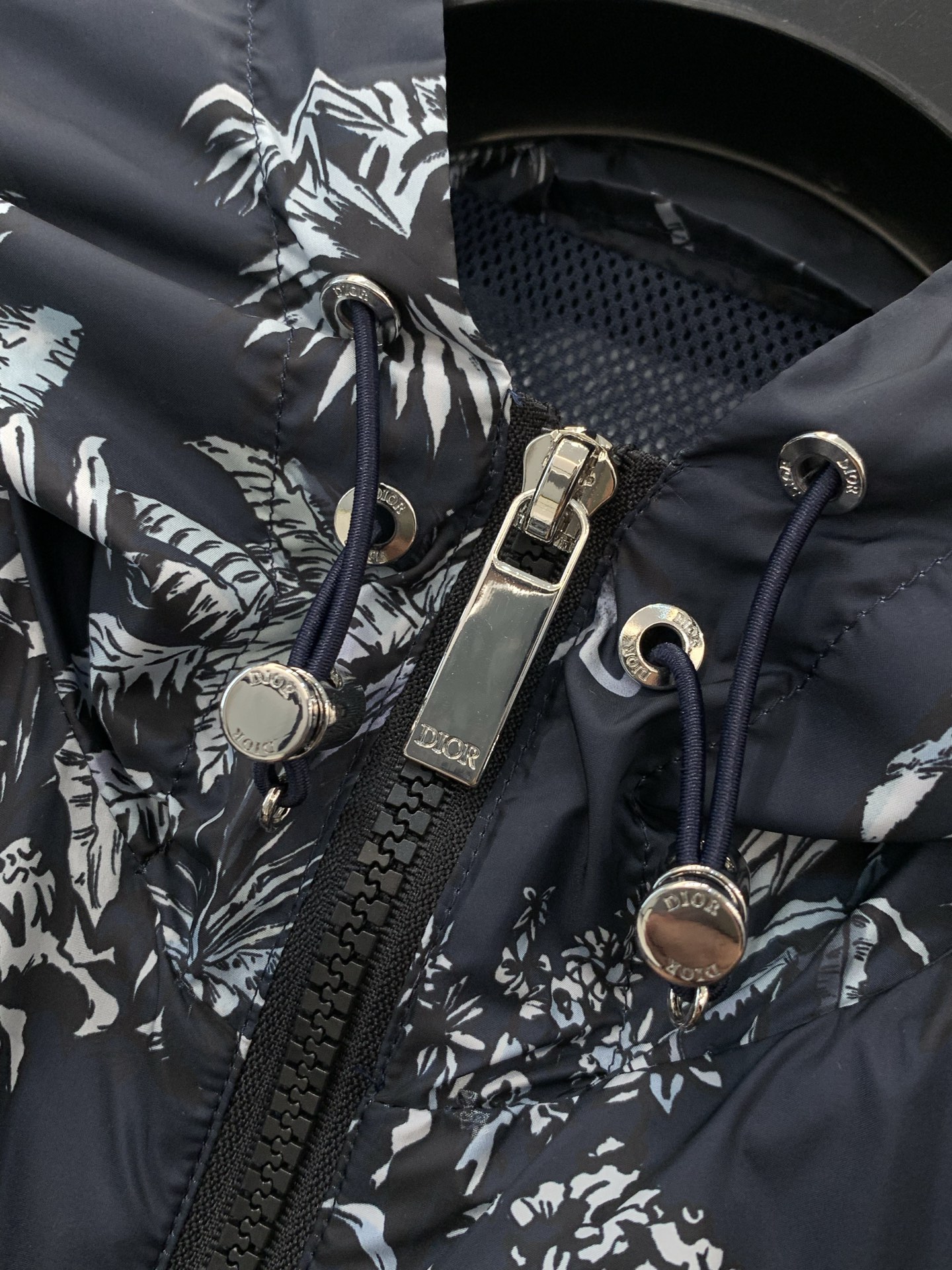 ，Dior 迪奥， 2026春季新品，专柜同步有售，简约时尚休闲连帽夹克外套，原版进口面料，舒适透气，顶