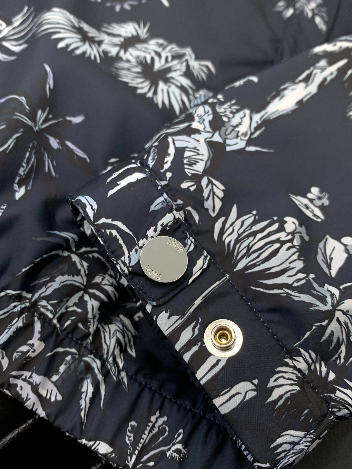 ，Dior 迪奥， 2026春季新品，专柜同步有售，简约时尚休闲连帽夹克外套，原版进口面料，舒适透气，顶