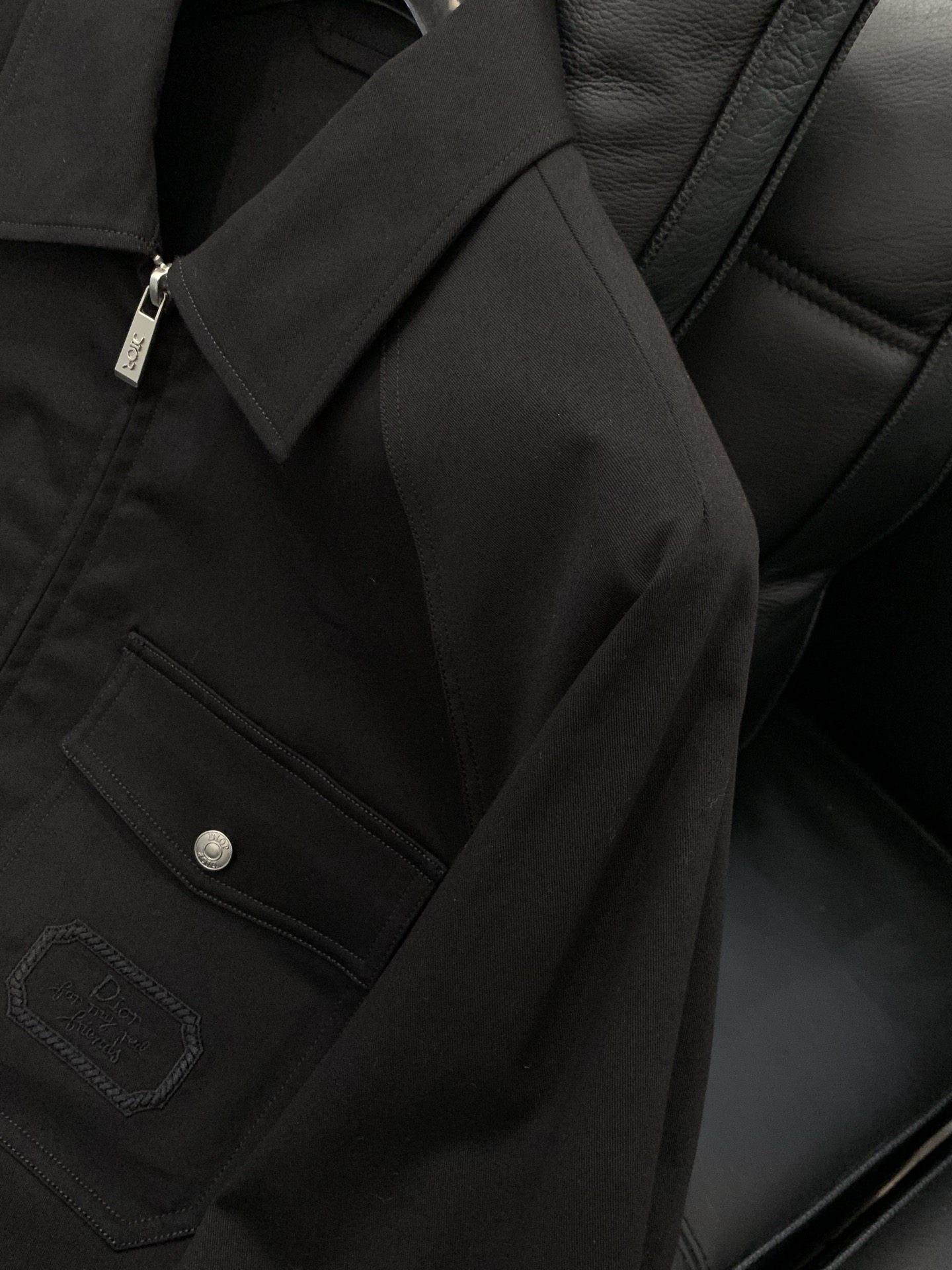 ，Dior 迪奥， 2026春季新品，专柜同步有售，简约时尚休闲翻领外套，原版进口面料，舒适透气，顶级刺