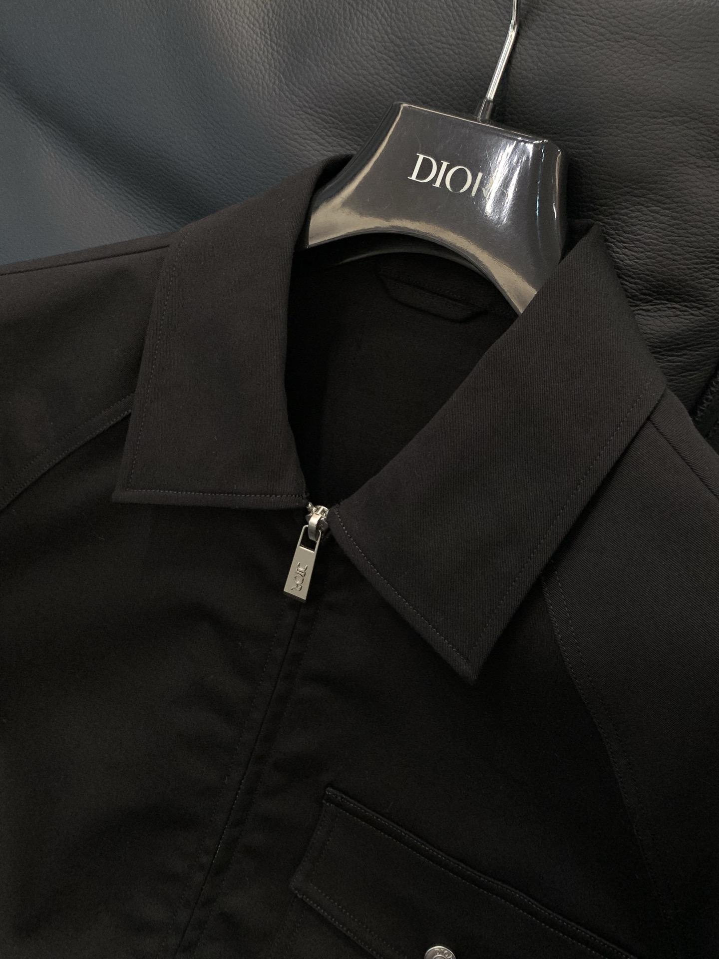 ，Dior 迪奥， 2026春季新品，专柜同步有售，简约时尚休闲翻领外套，原版进口面料，舒适透气，顶级刺