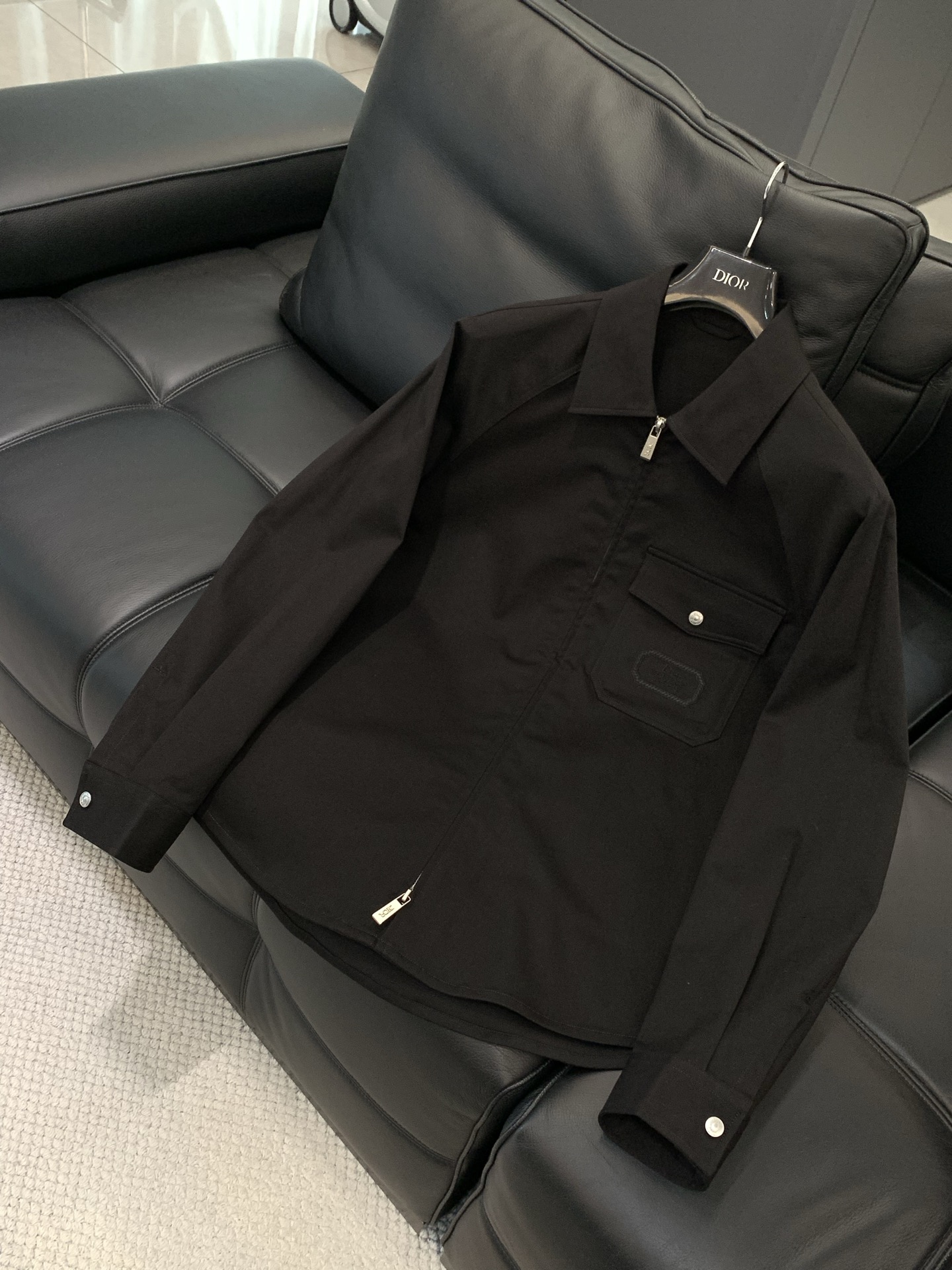，Dior 迪奥， 2026春季新品，专柜同步有售，简约时尚休闲翻领外套，原版进口面料，舒适透气，顶级刺