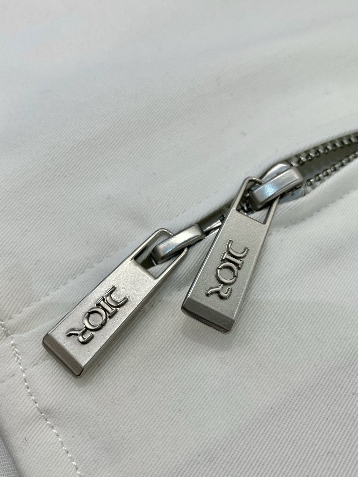 ，Dior 迪奥， 2026春季新品，专柜同步有售，简约时尚休闲翻领外套，原版进口面料，舒适透气，顶级刺