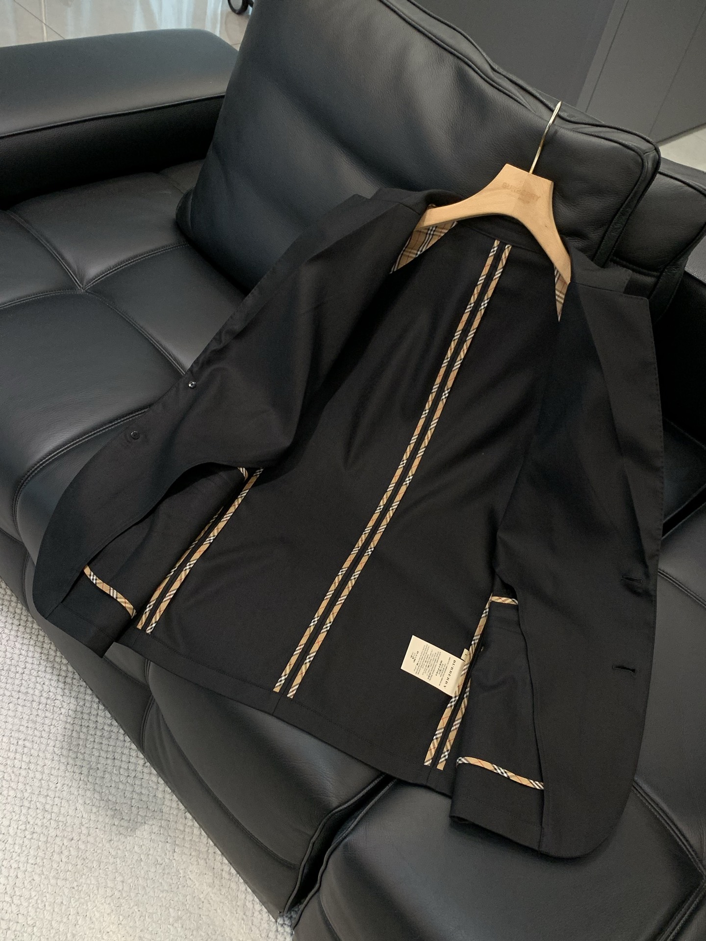 ，Burberry 巴宝莉，2026春季最新品，专柜同步有售，原单狠货，时尚休闲西装外套，进口原版面料，