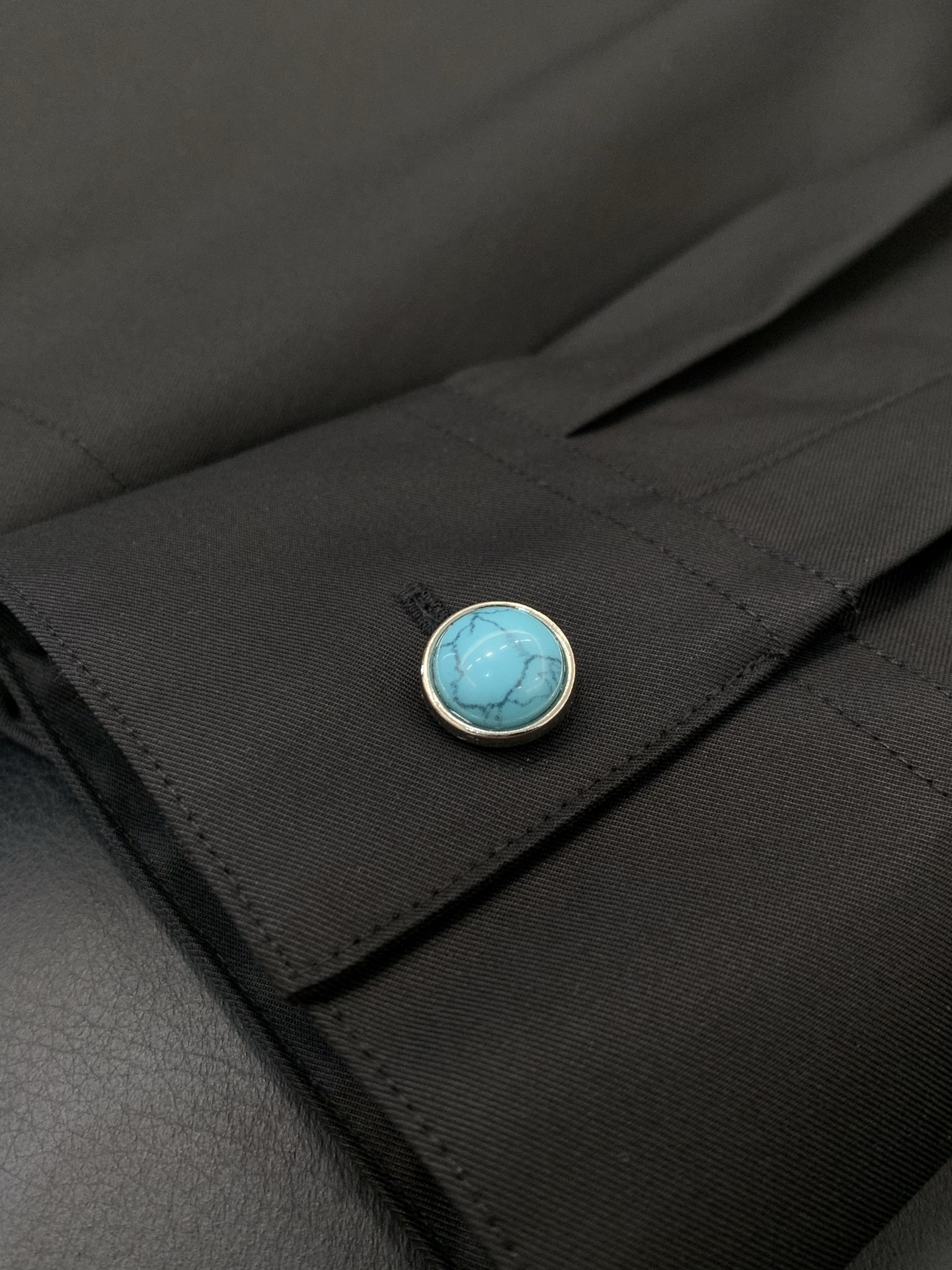 ，LouisVuitton 路易威登，春季最新款，专柜同步有售，原单狠货，时尚休闲长袖衬衫，上身很有特点