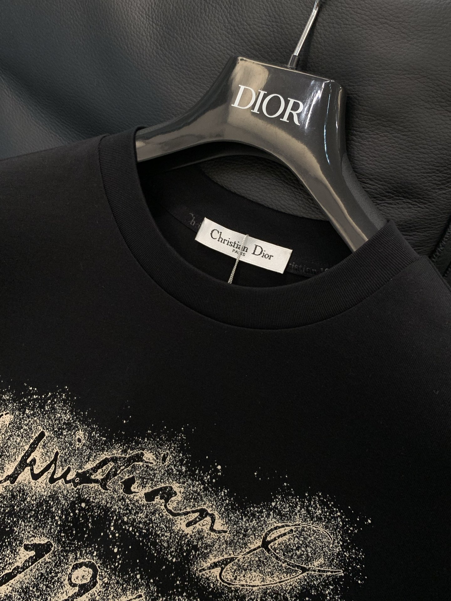 ，Dior 迪奥， 2026春夏新品，专柜同步有售，简约时尚休闲圆领短袖T恤，原版进口面料，舒适透气，顶