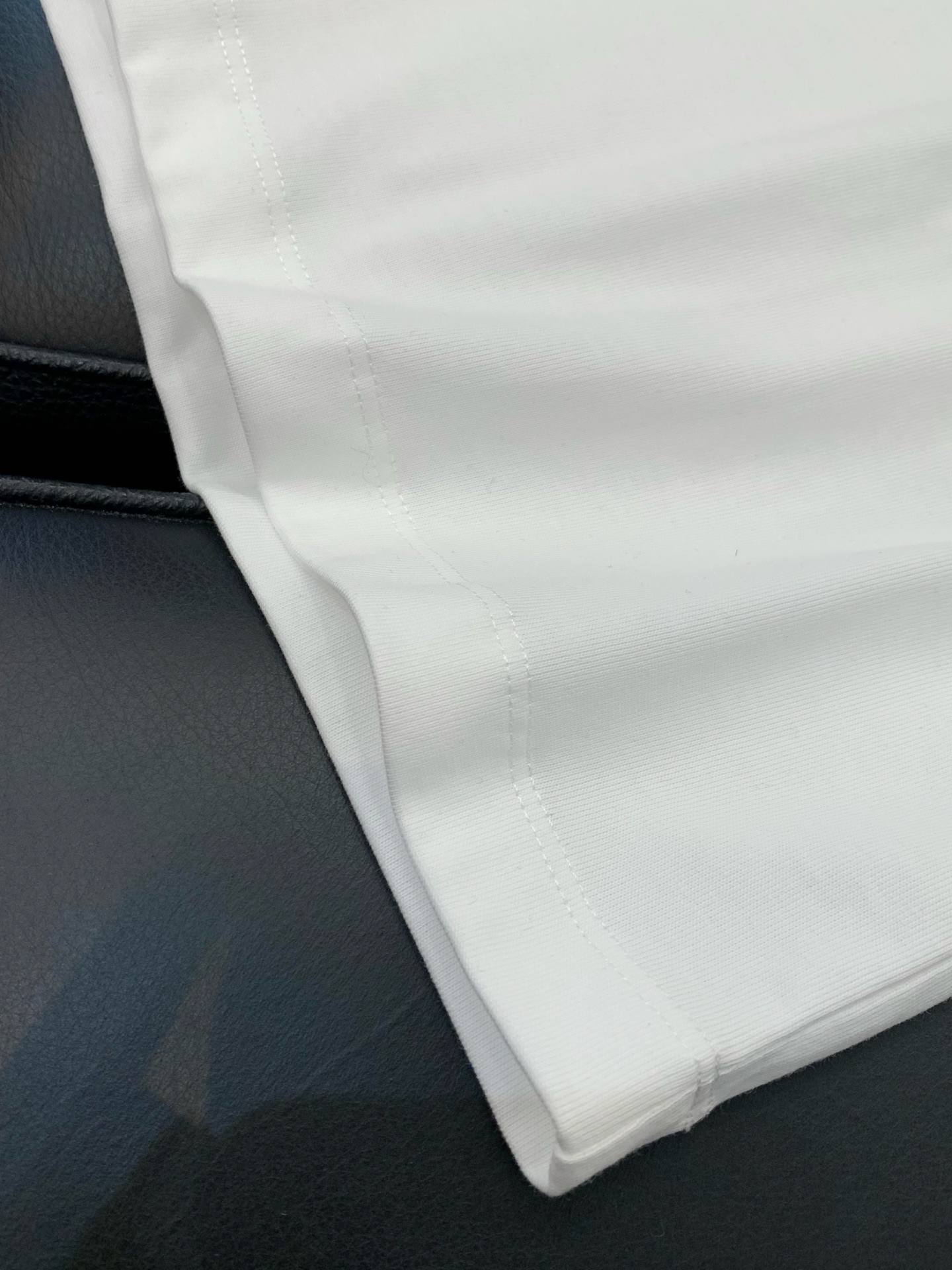 ，Dior 迪奥， 2026春夏新品，专柜同步有售，简约时尚休闲圆领短袖T恤，原版进口面料，舒适透气，顶