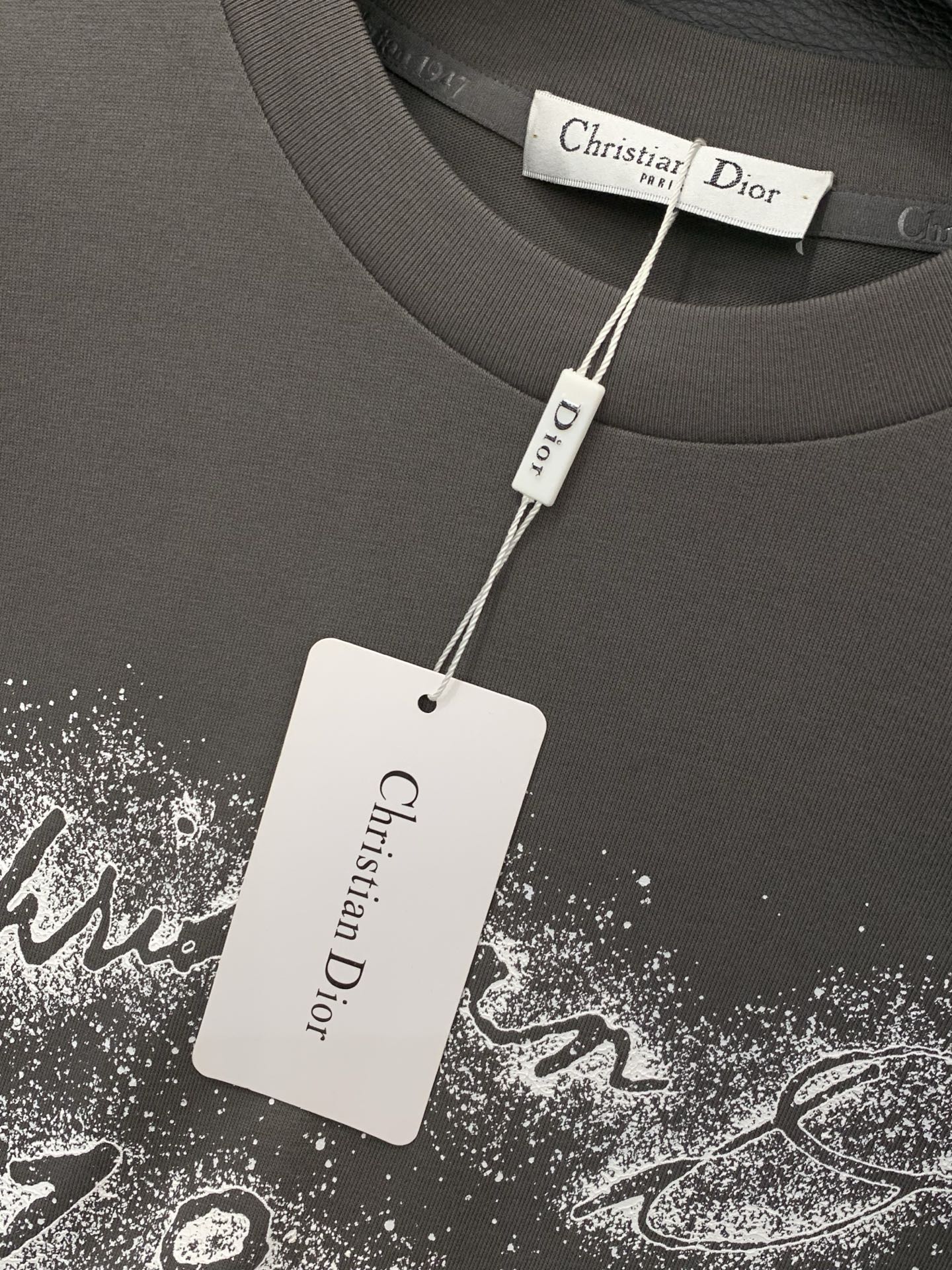 ，Dior 迪奥， 2026春夏新品，专柜同步有售，简约时尚休闲圆领短袖T恤，原版进口面料，舒适透气，顶