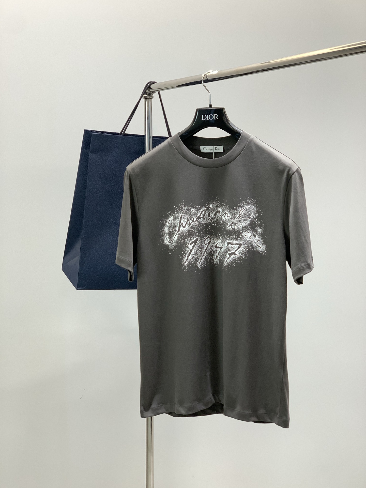 ，Dior 迪奥， 2026春夏新品，专柜同步有售，简约时尚休闲圆领短袖T恤，原版进口面料，舒适透气，顶