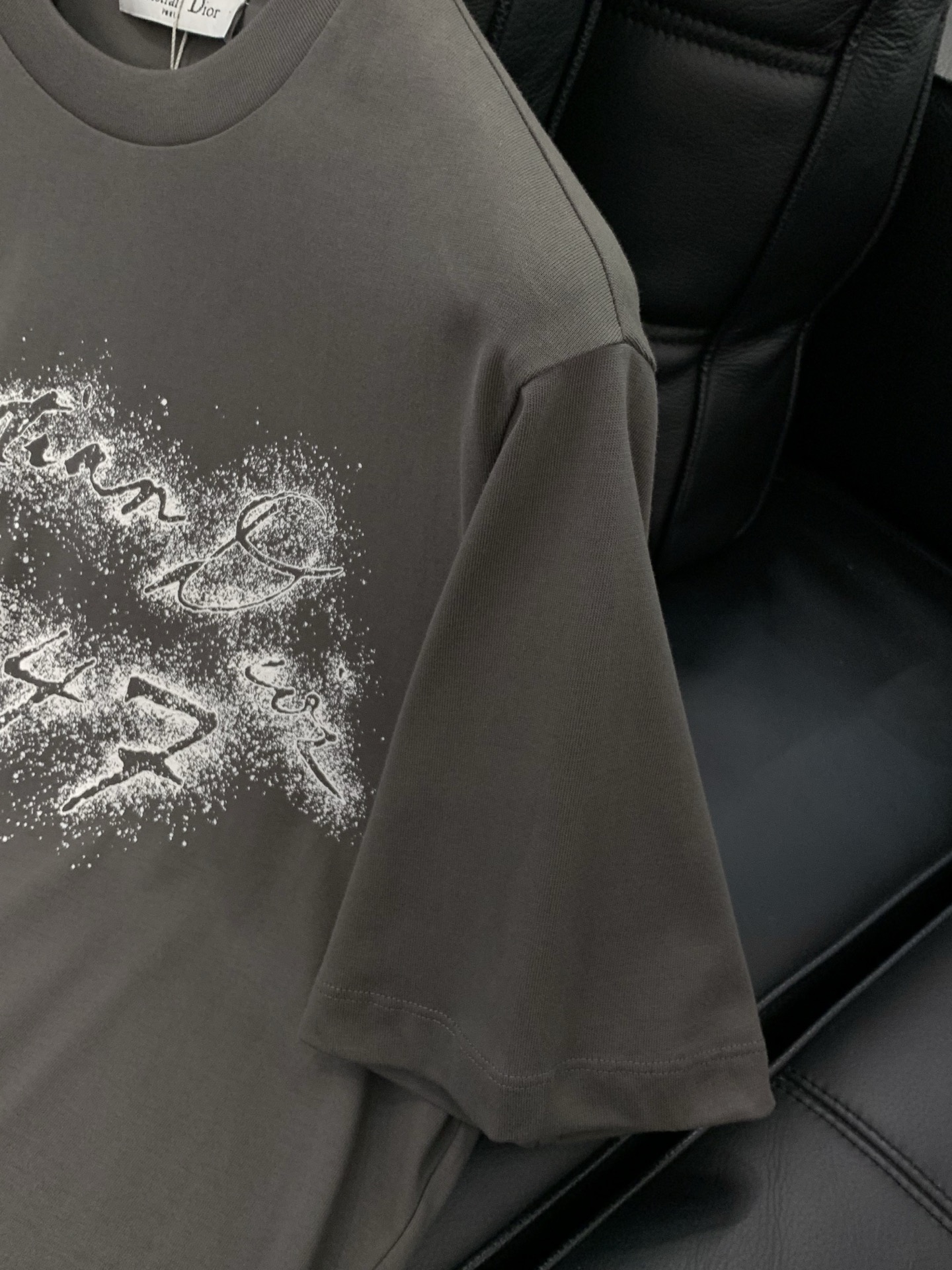 ，Dior 迪奥， 2026春夏新品，专柜同步有售，简约时尚休闲圆领短袖T恤，原版进口面料，舒适透气，顶