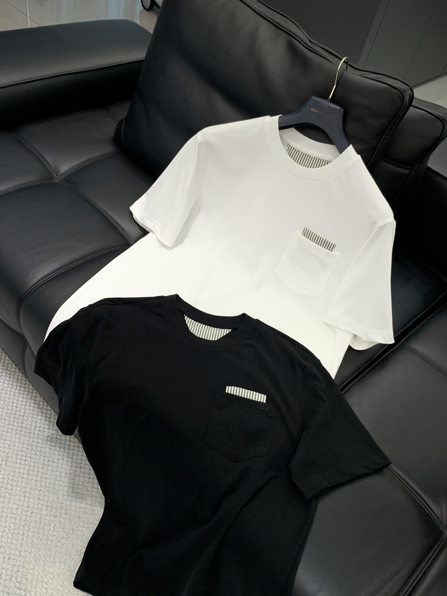 ，Bottega Veneta 葆蝶家，2026春夏新品，时尚休闲圆领短袖T恤，专柜同步有售，原单狠货，