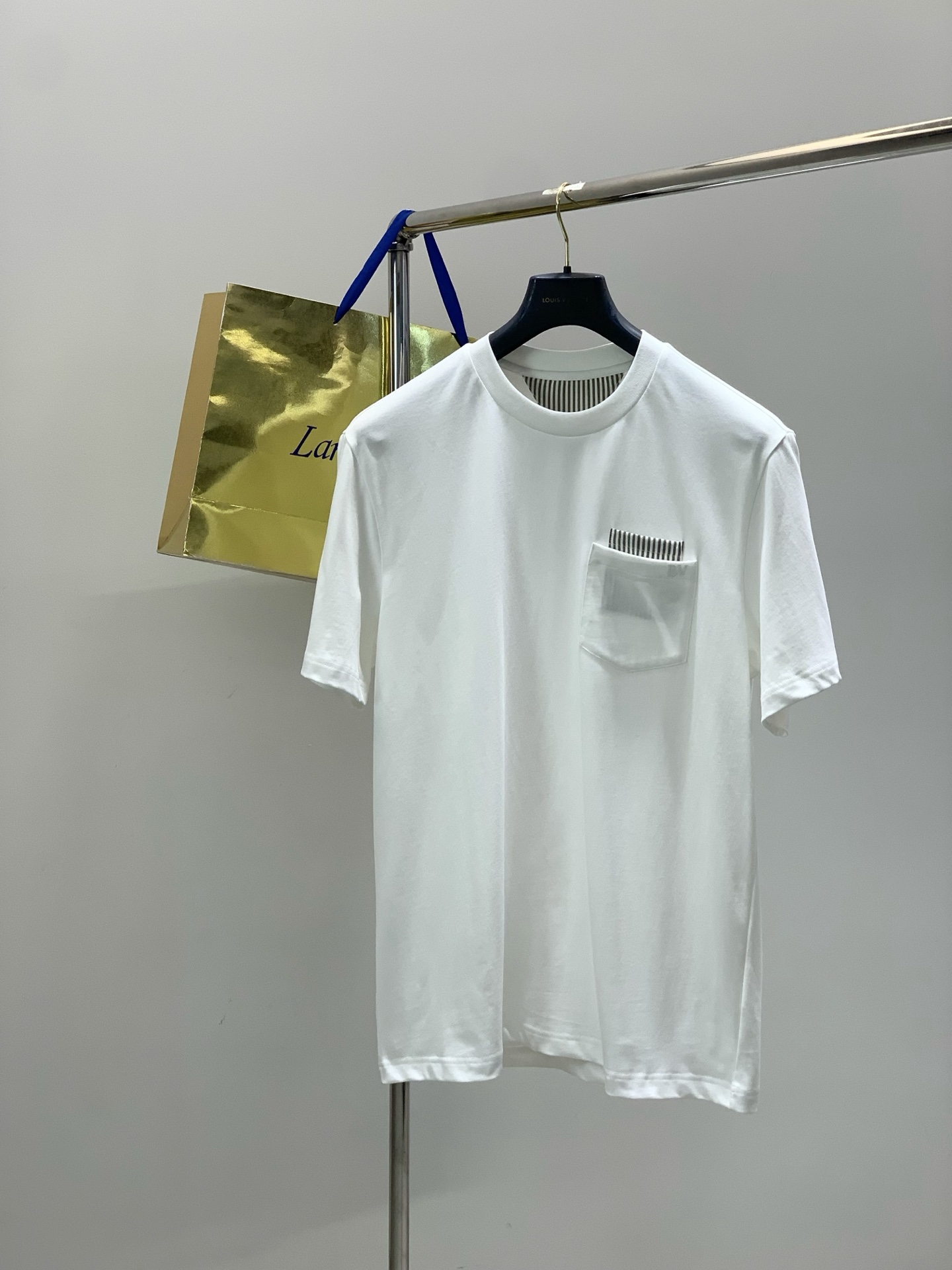 ，Bottega Veneta 葆蝶家，2026春夏新品，时尚休闲圆领短袖T恤，专柜同步有售，原单狠货，