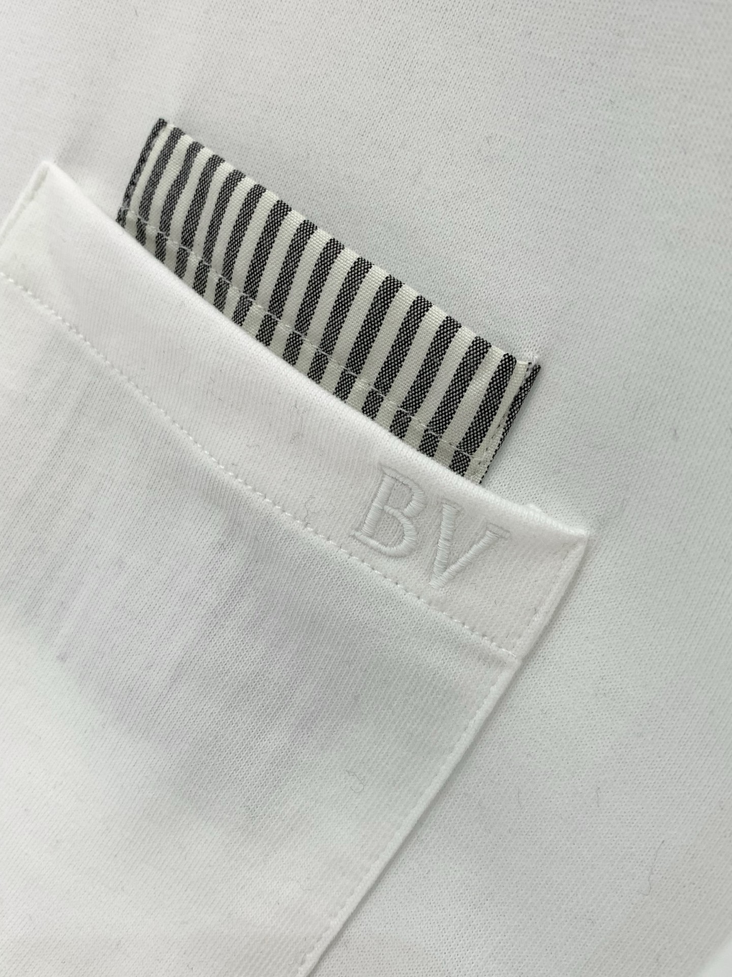 ，Bottega Veneta 葆蝶家，2026春夏新品，时尚休闲圆领短袖T恤，专柜同步有售，原单狠货，