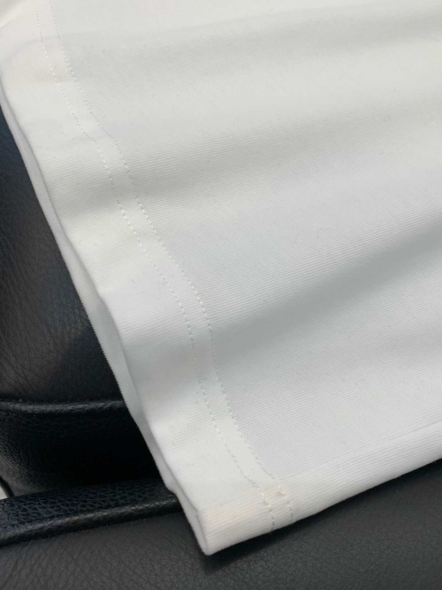 ，Bottega Veneta 葆蝶家，2026春夏新品，时尚休闲圆领短袖T恤，专柜同步有售，原单狠货，