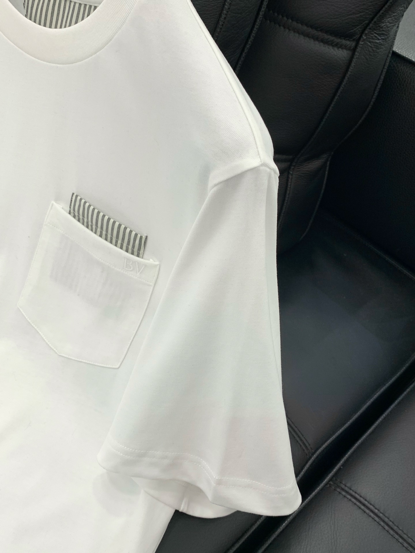 ，Bottega Veneta 葆蝶家，2026春夏新品，时尚休闲圆领短袖T恤，专柜同步有售，原单狠货，