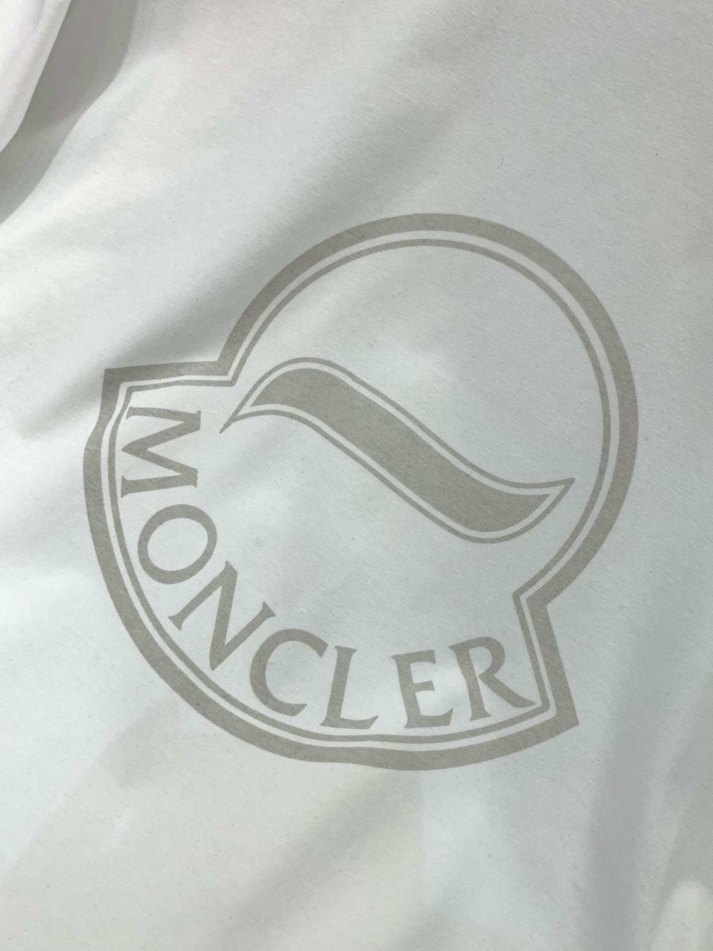 ，Moncler 蒙口，2026春夏最新品，专柜同步有售，原单狠货，时尚休闲圆领短袖T恤，上身舒适！吸睛