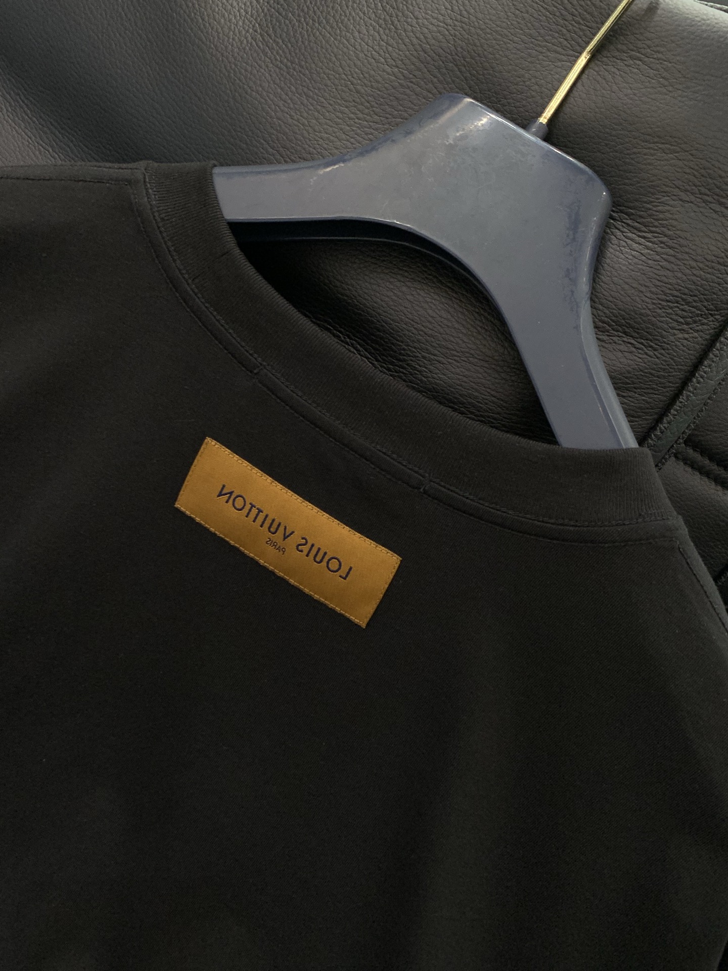 ，LouisVuitton 路易威登，夏季最新款，专柜同步有售，原单狠货，时尚休闲圆领短袖T恤，上身很有