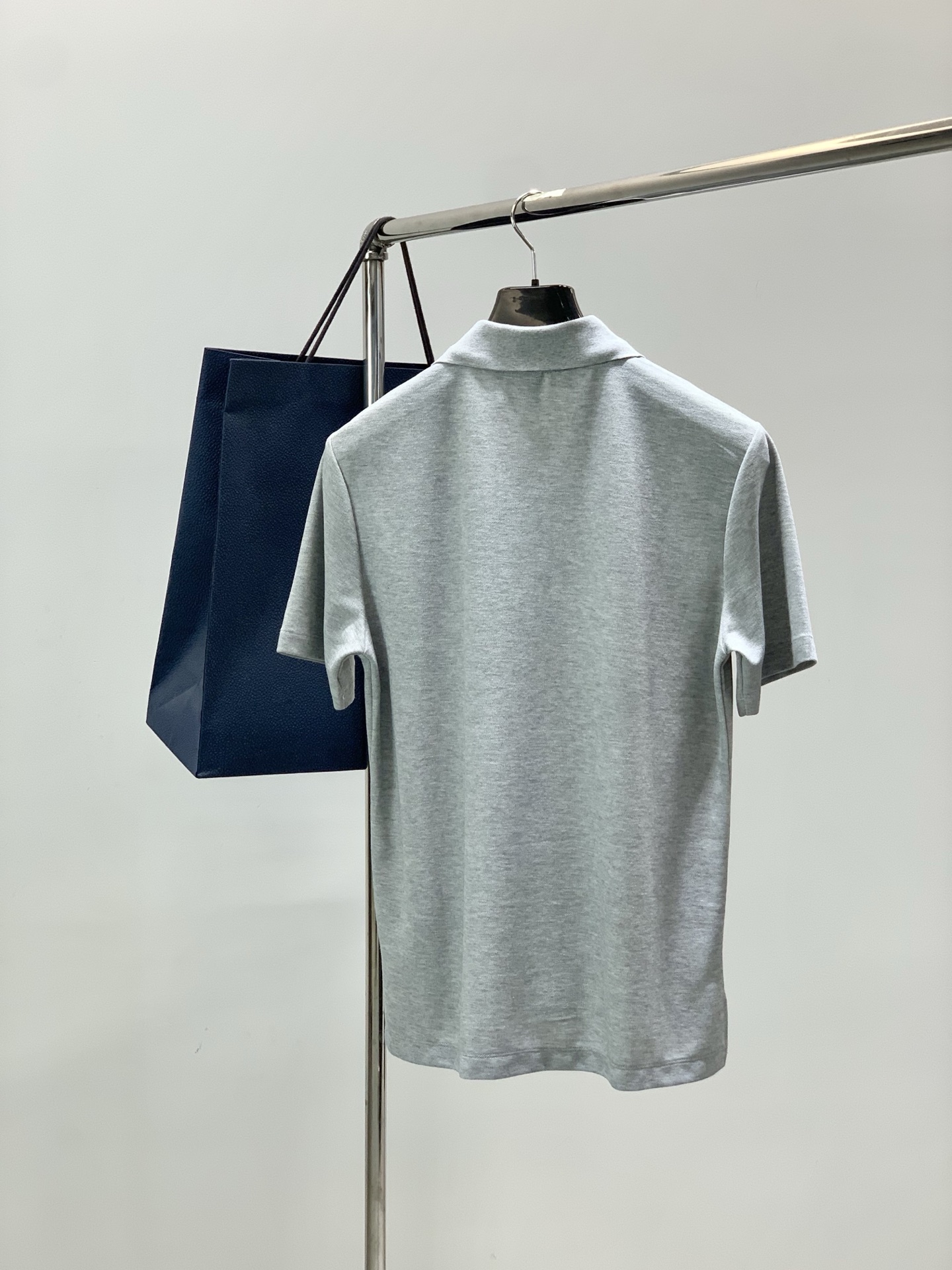 ，Dior 迪奥， 夏季新品，专柜同步有售，简约时尚休闲翻领短袖T恤，原版进口面料，舒适透气，顶级刺绣🪡
