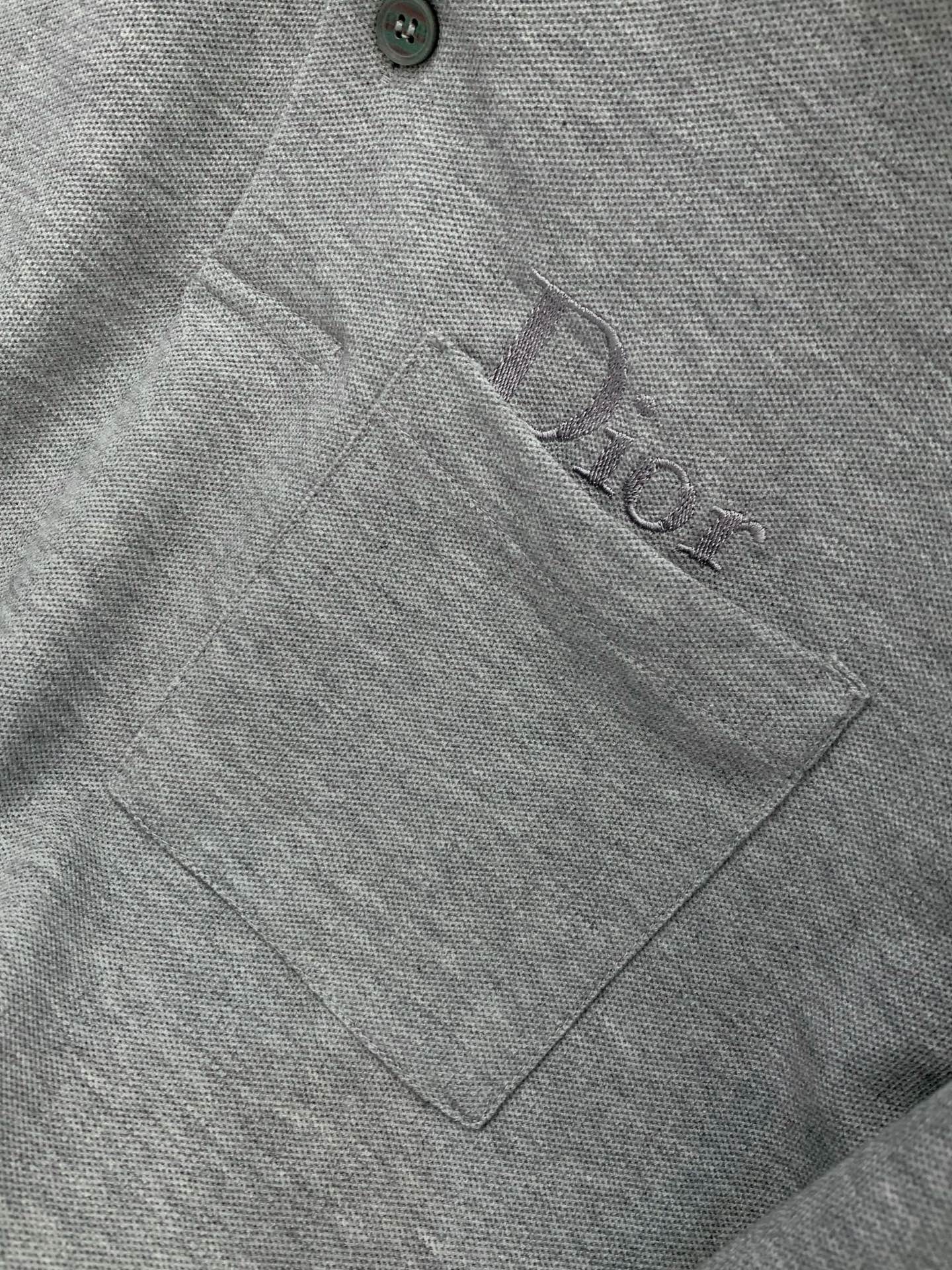，Dior 迪奥， 夏季新品，专柜同步有售，简约时尚休闲翻领短袖T恤，原版进口面料，舒适透气，顶级刺绣🪡