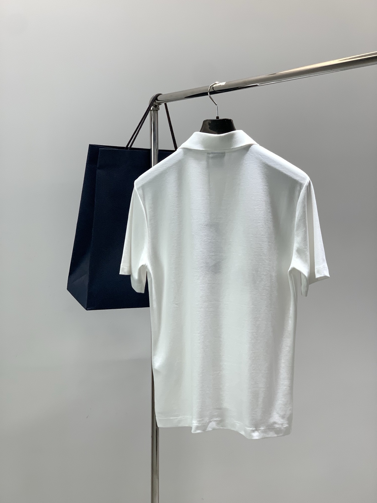 ，Dior 迪奥， 夏季新品，专柜同步有售，简约时尚休闲翻领短袖T恤，原版进口面料，舒适透气，顶级刺绣🪡