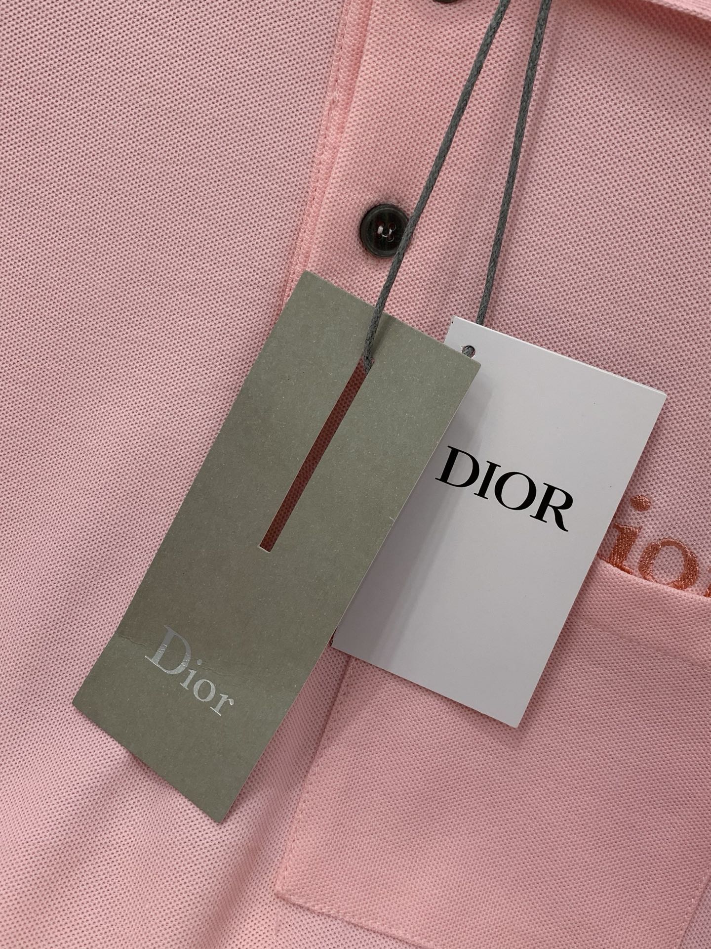 ，Dior 迪奥， 夏季新品，专柜同步有售，简约时尚休闲翻领短袖T恤，原版进口面料，舒适透气，顶级刺绣🪡