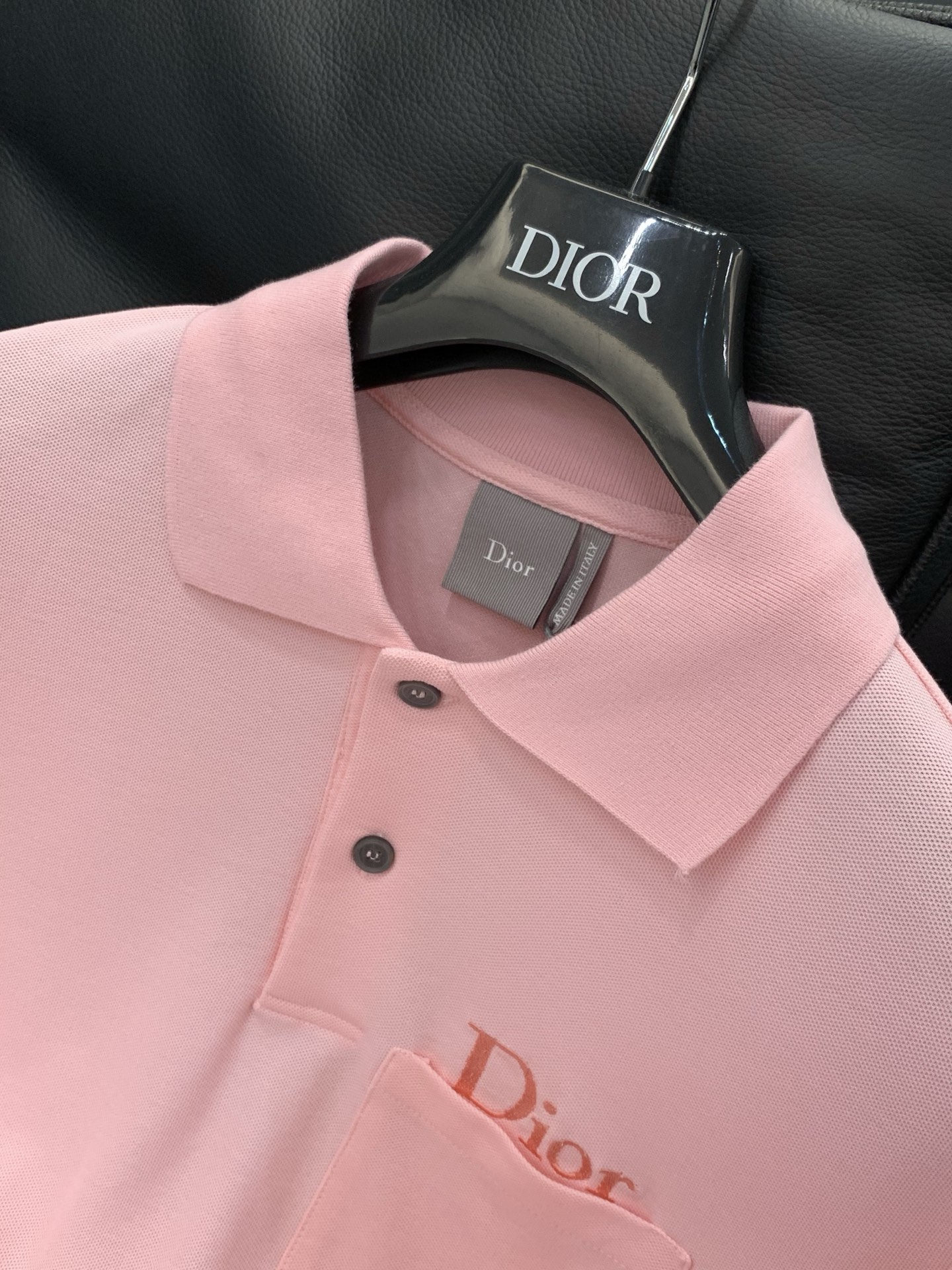 ，Dior 迪奥， 夏季新品，专柜同步有售，简约时尚休闲翻领短袖T恤，原版进口面料，舒适透气，顶级刺绣🪡