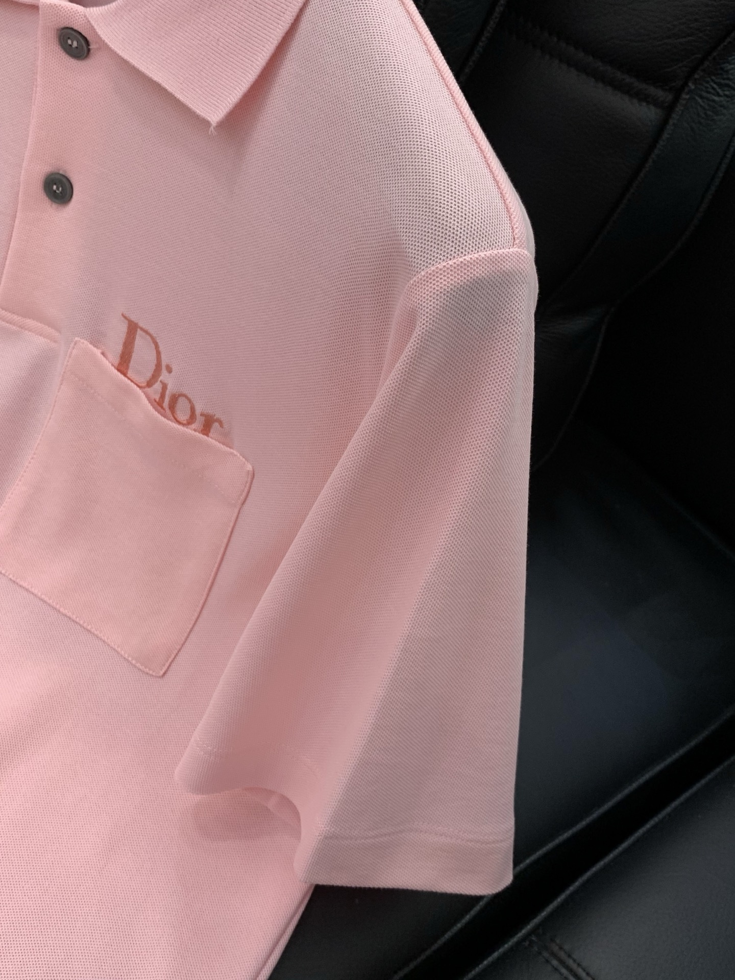 ，Dior 迪奥， 夏季新品，专柜同步有售，简约时尚休闲翻领短袖T恤，原版进口面料，舒适透气，顶级刺绣🪡