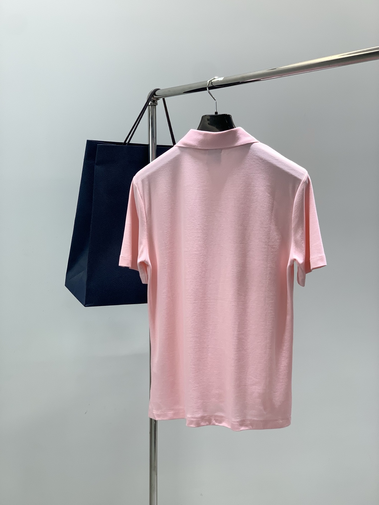 ，Dior 迪奥， 夏季新品，专柜同步有售，简约时尚休闲翻领短袖T恤，原版进口面料，舒适透气，顶级刺绣🪡