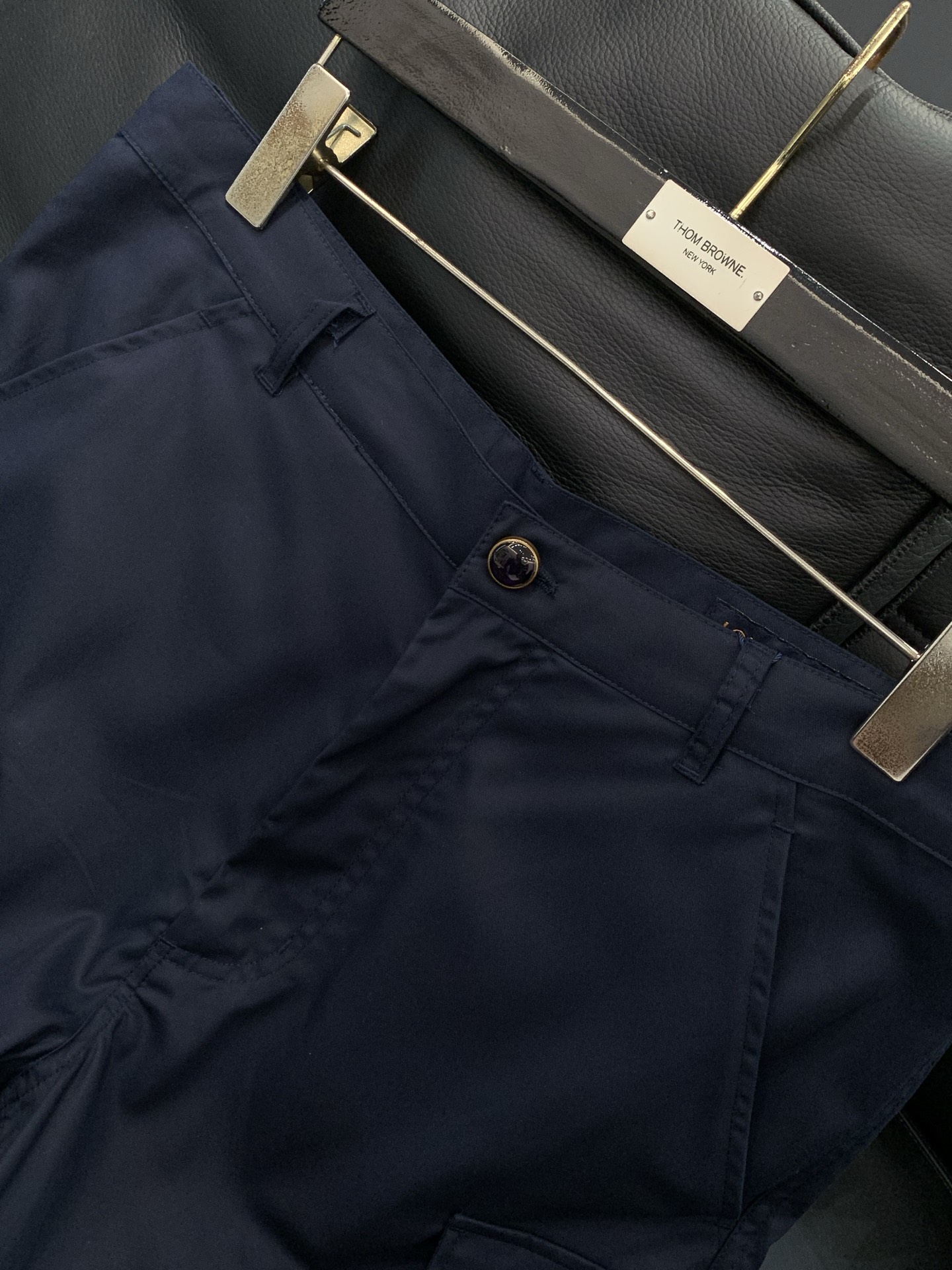 ，LouisVuitton 路易威登，2026夏季最新款，专柜同步有售，原单狠货，时尚休闲短裤，上身很有