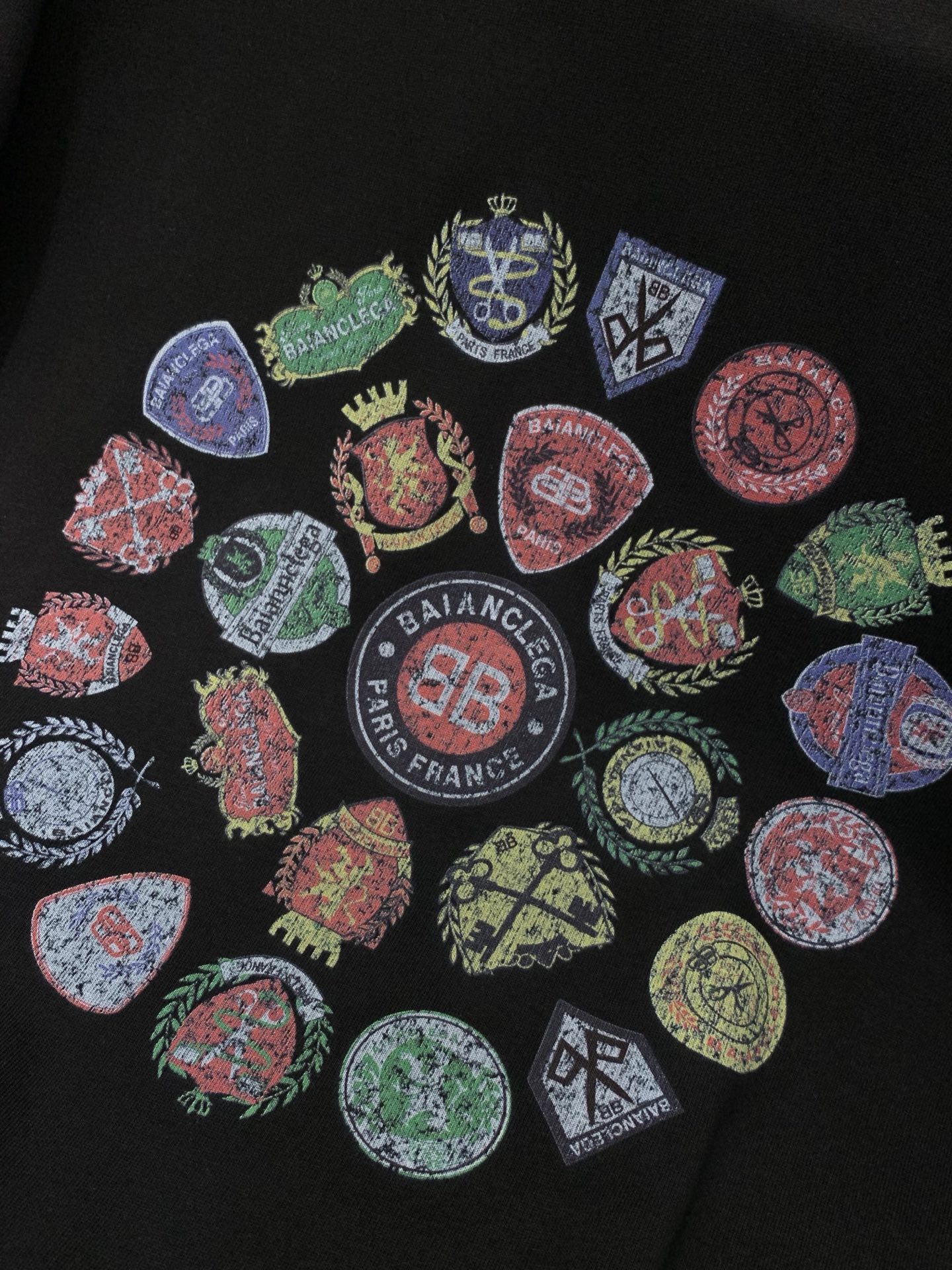 ，Balenciaga 巴黎世家，2026春夏最新款，专柜同步有售，原单狠货，爆款时尚休闲圆领短袖T恤，