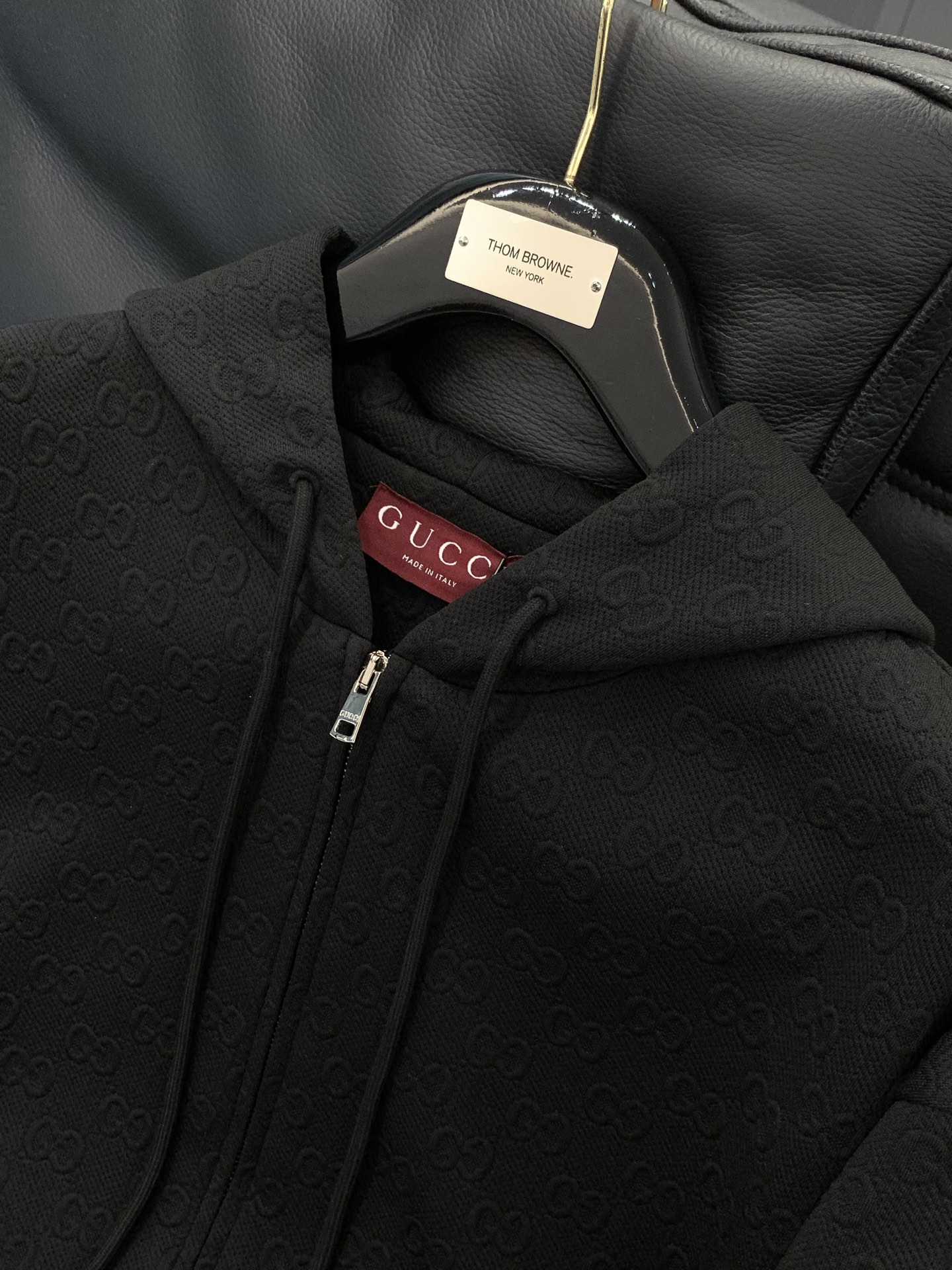 ，Gucci 古驰，2026春季最新款，专柜同步有售，原单狠货，时尚休闲连帽外套，上身很有特点！吸睛而有