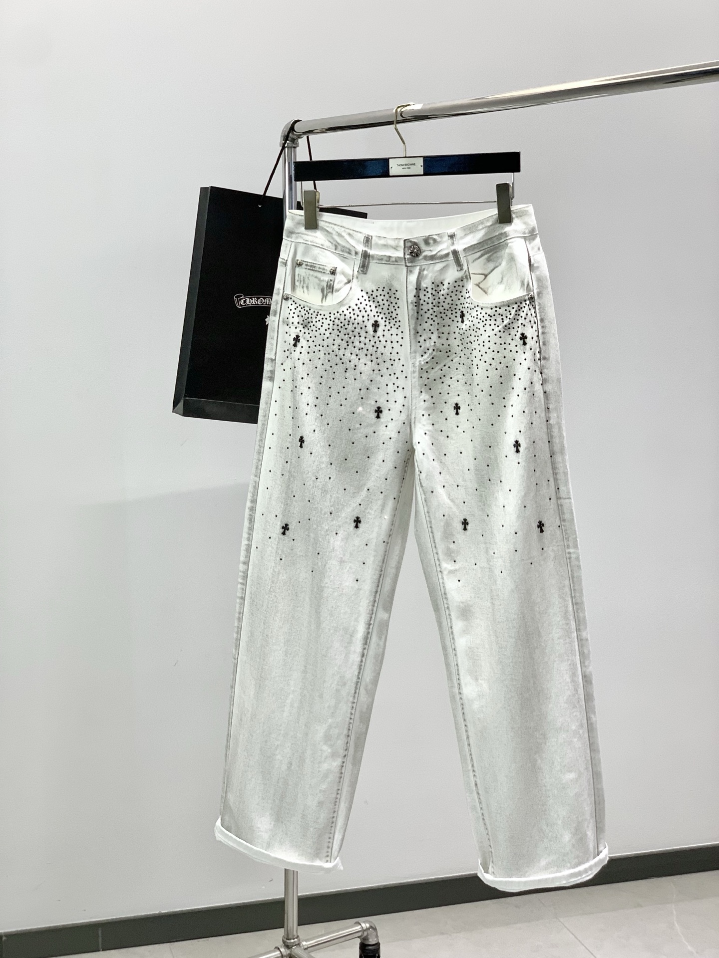 ，Chrome Hearts 克罗心，2026春季新品，专柜同步有售，原单狠货，时尚休闲水洗牛仔裤，采用
