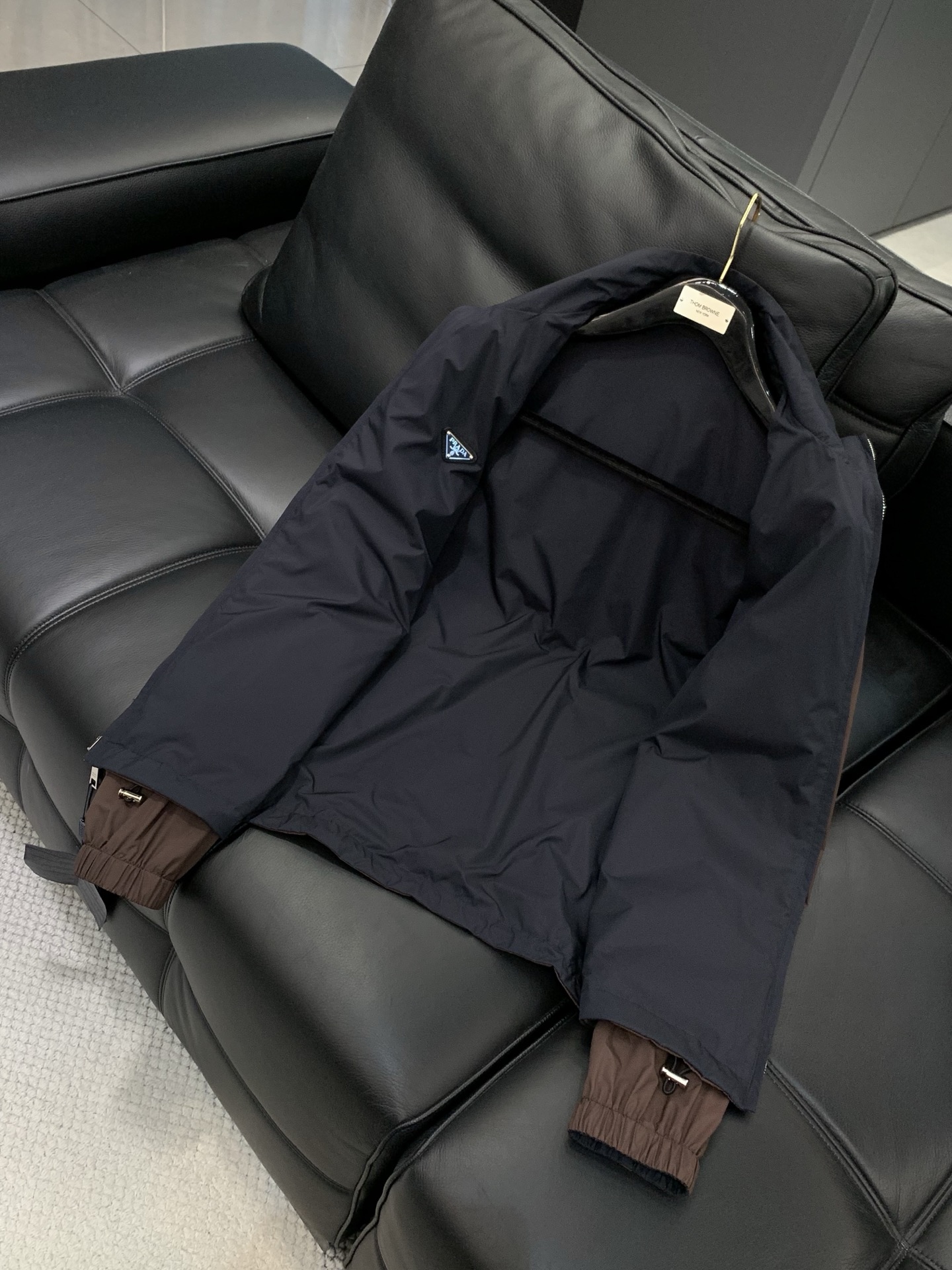 ，PRADA 普拉达，2026春季最新品，专柜同步有售，时尚休闲两面穿夹克外套，进口原版面料，做工极为复