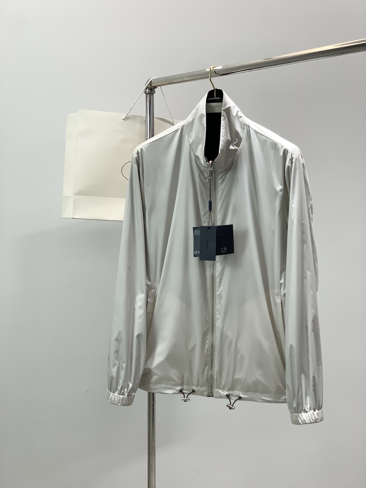 ，PRADA 普拉达，2026春季最新品，专柜同步有售，时尚休闲两面穿夹克外套，进口原版面料，做工极为复