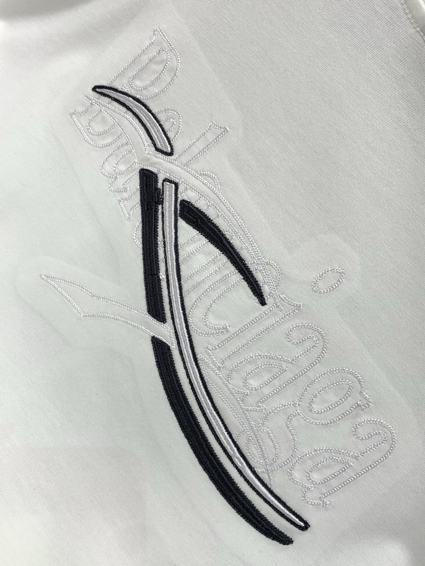 ，Balenciaga 巴黎世家，2026春夏最新款，专柜同步有售，原单狠货，爆款时尚休闲圆领短袖T恤，