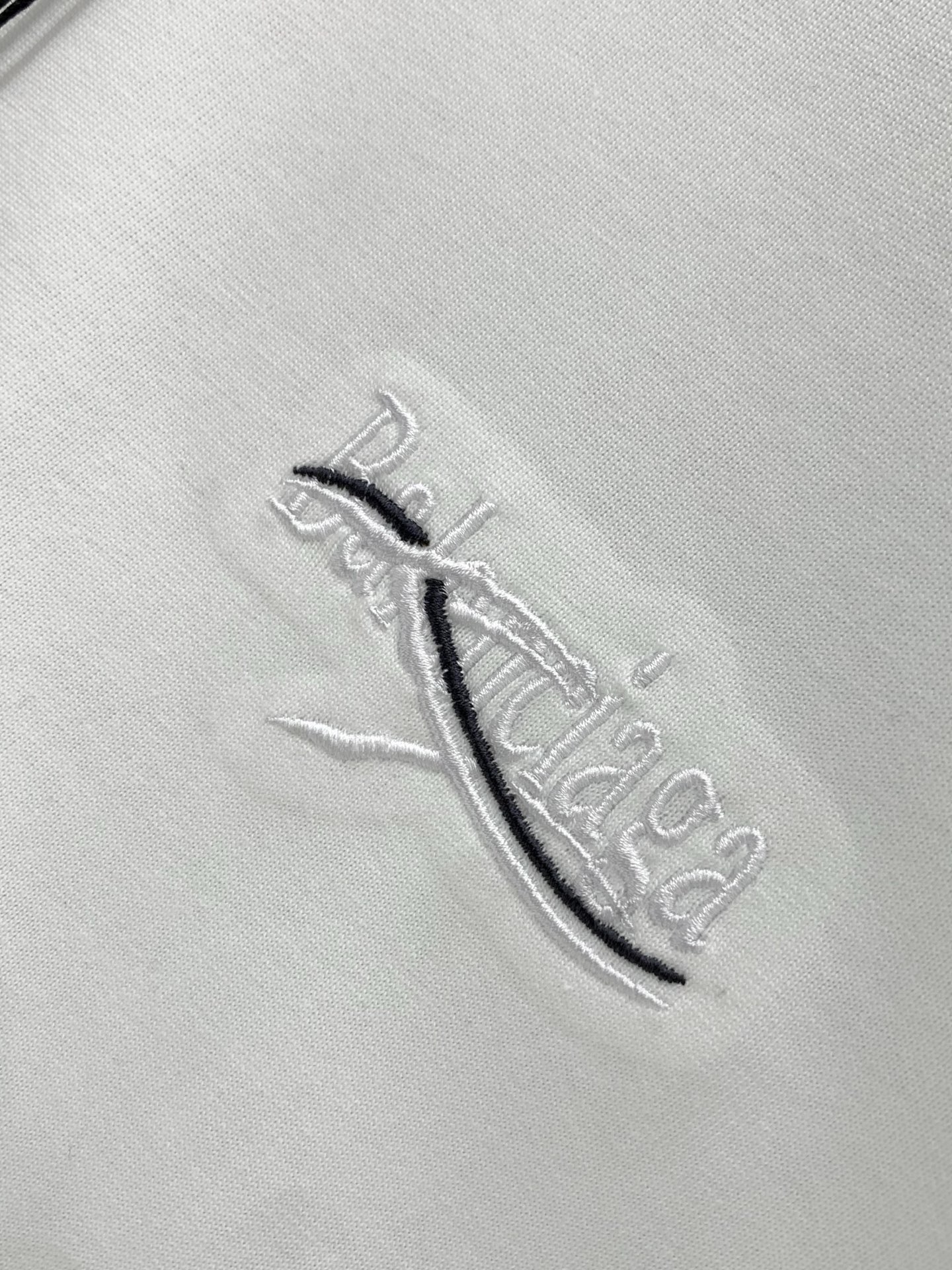 ，Balenciaga 巴黎世家，2026春夏最新款，专柜同步有售，原单狠货，爆款时尚休闲圆领短袖T恤，