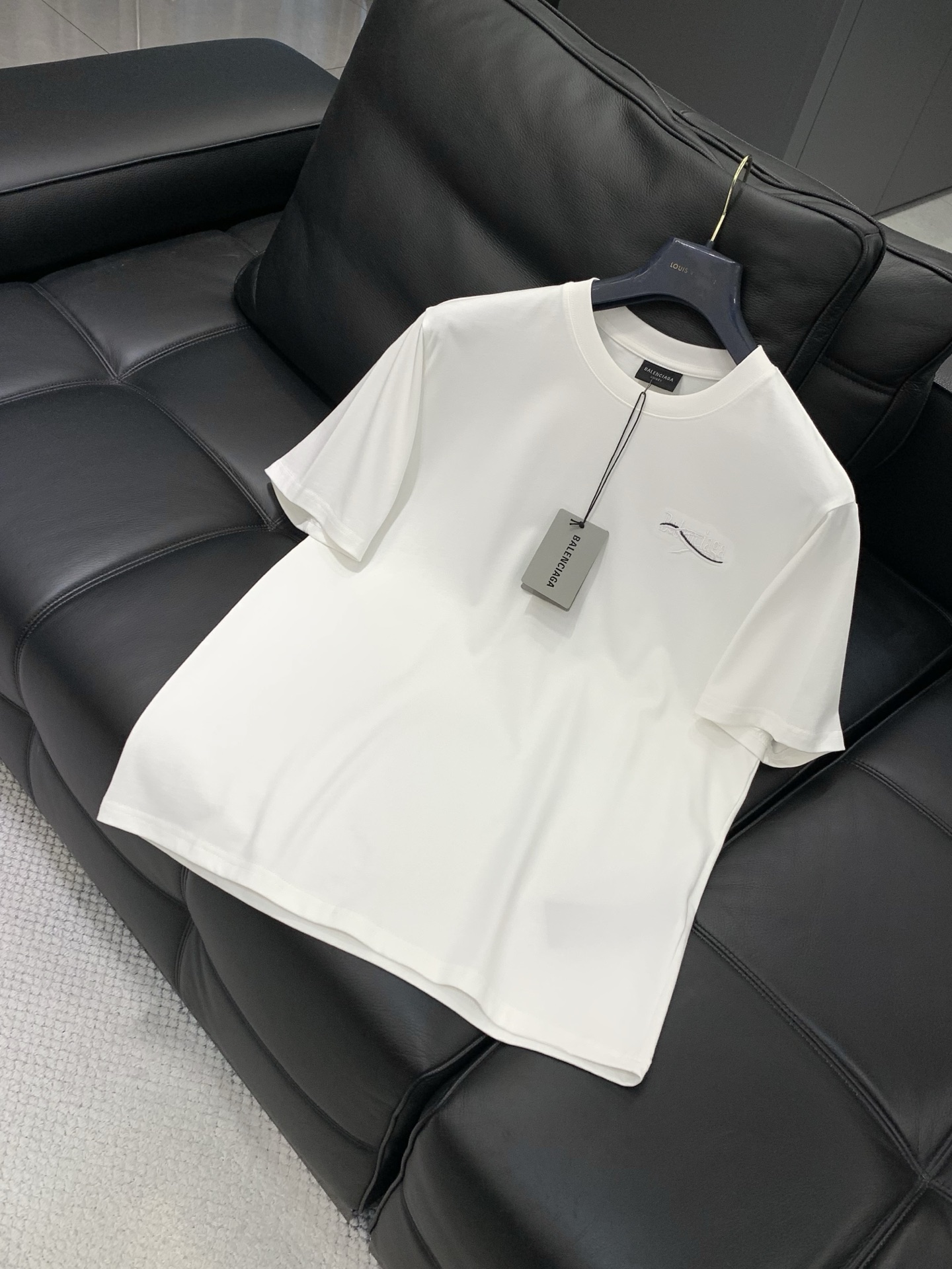 ，Balenciaga 巴黎世家，2026春夏最新款，专柜同步有售，原单狠货，爆款时尚休闲圆领短袖T恤，