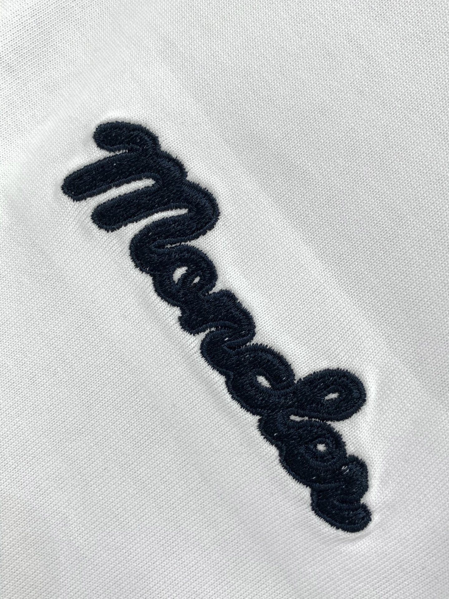 ，Moncler 蒙口，2026春夏最新品，专柜同步有售，原单狠货，时尚休闲圆领短袖T恤，上身舒适！吸睛