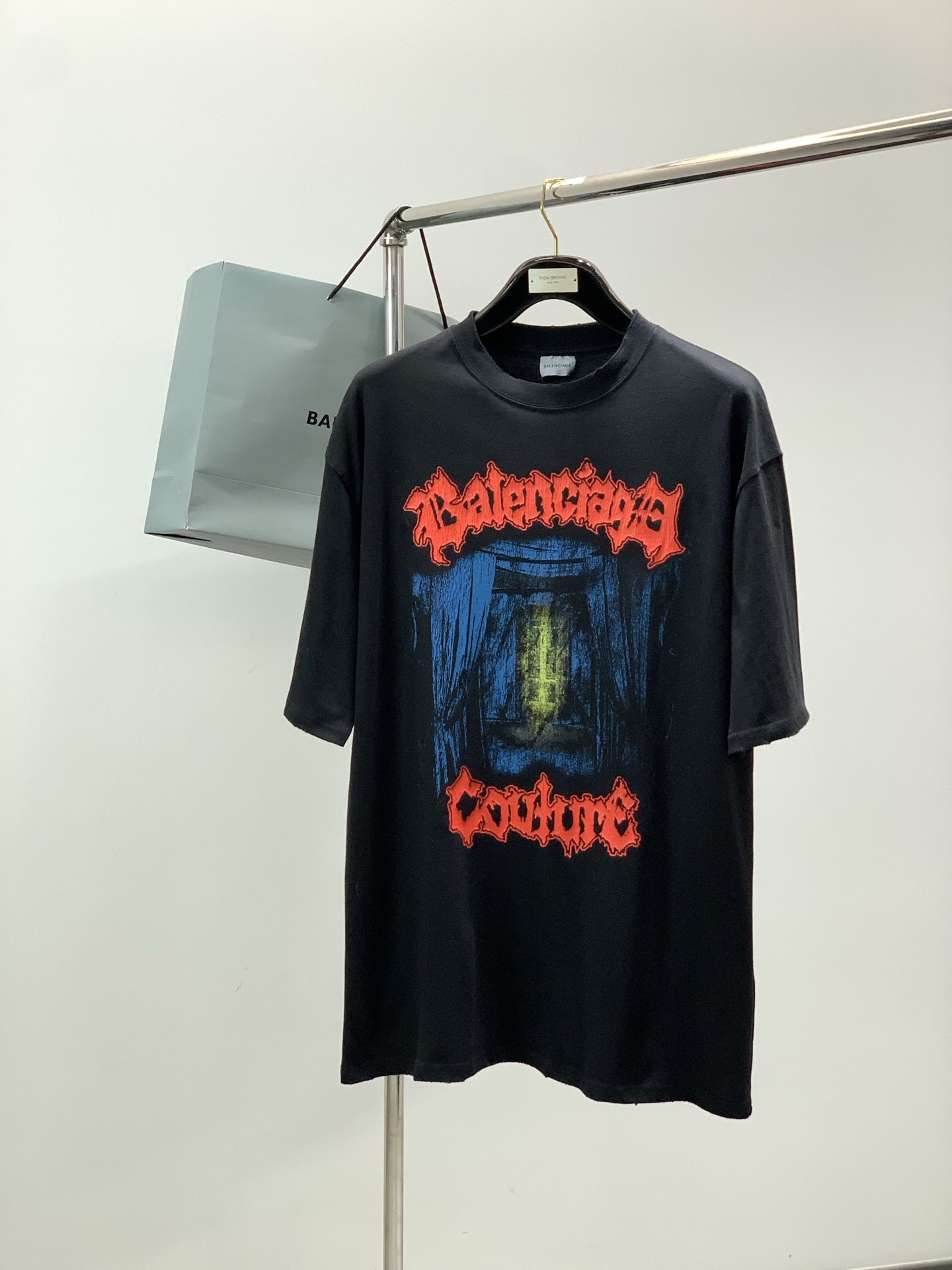 ，Balenciaga 巴黎世家，2026春夏最新款，专柜同步有售，原单狠货，爆款时尚休闲圆领短袖T恤，